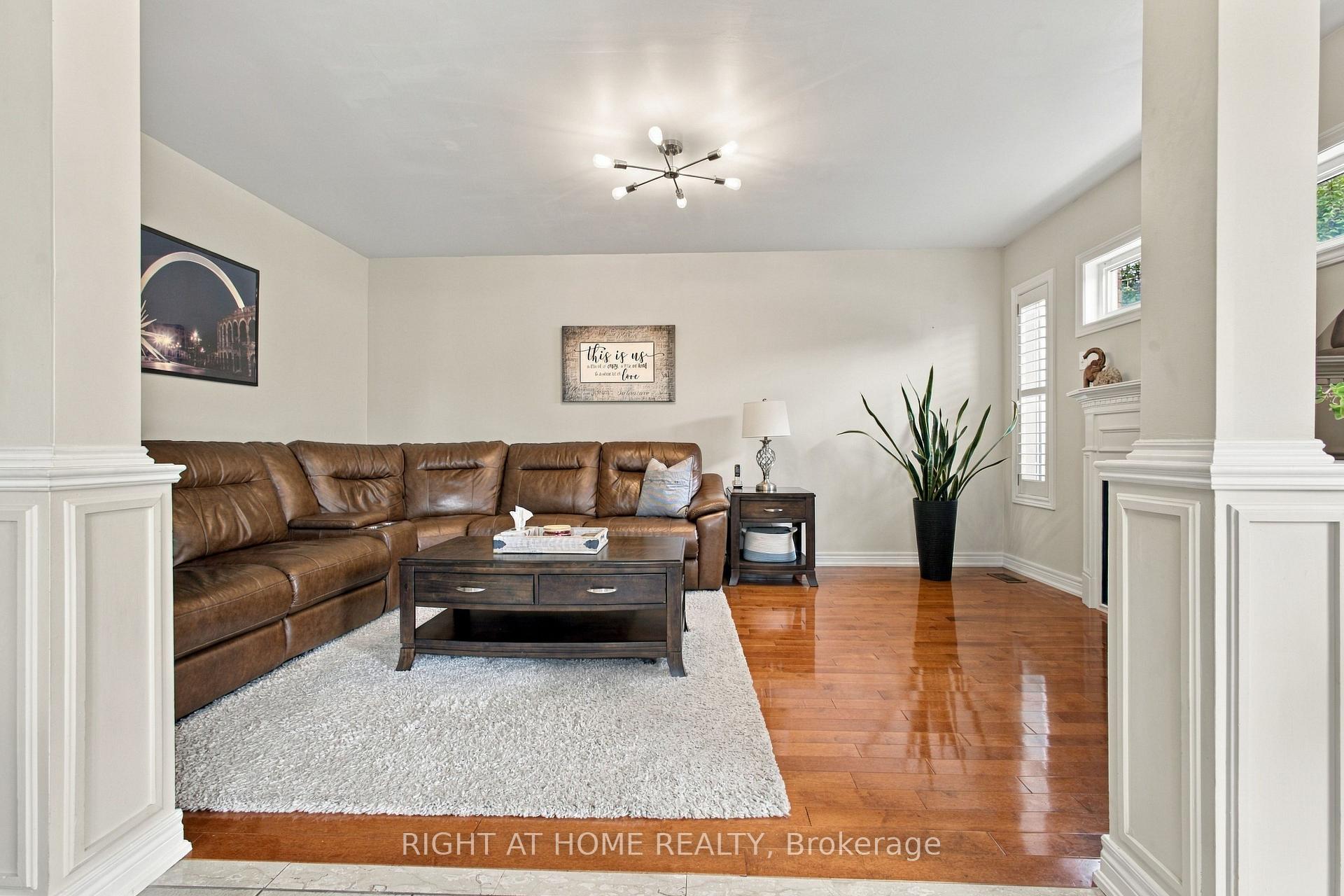 Photo 20 of 212 Bachman Drive, Vaughan, Maple — HOMEH