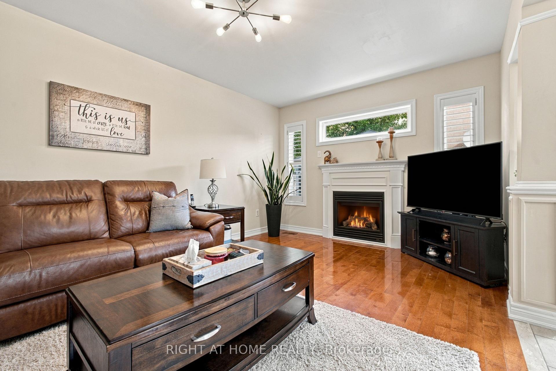 Photo 23 of 212 Bachman Drive, Vaughan, Maple — HOMEH
