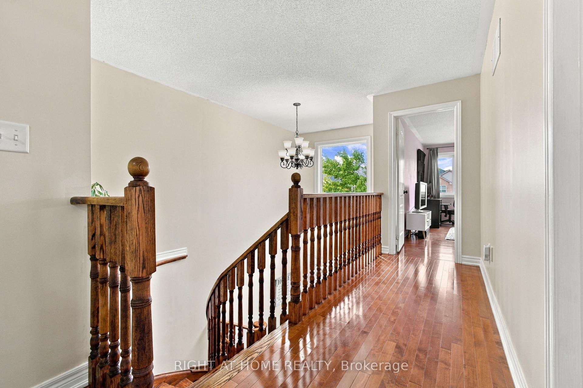 Photo 26 of 212 Bachman Drive, Vaughan, Maple — HOMEH