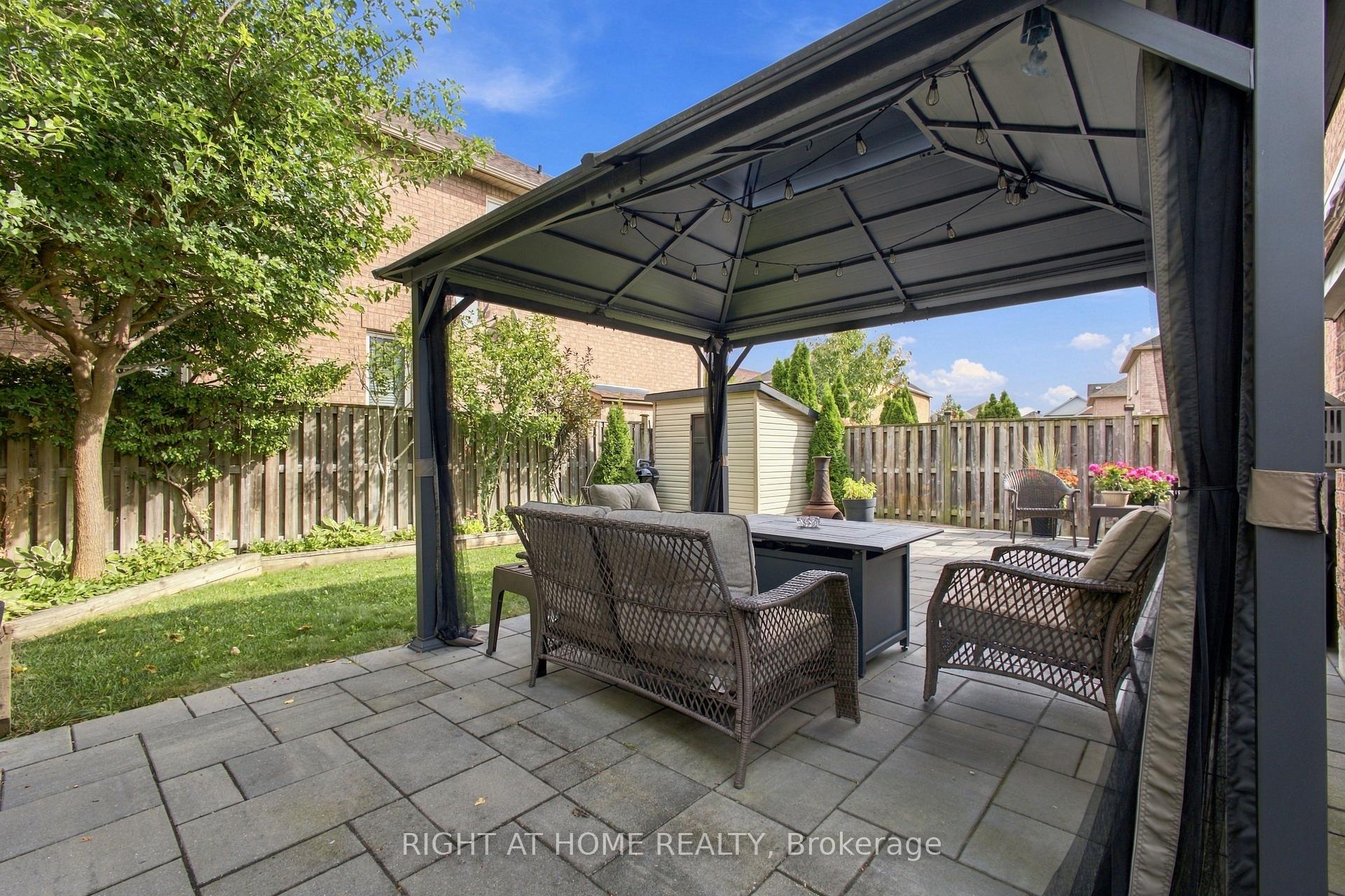 Photo 43 of 212 Bachman Drive, Vaughan, Maple — HOMEH