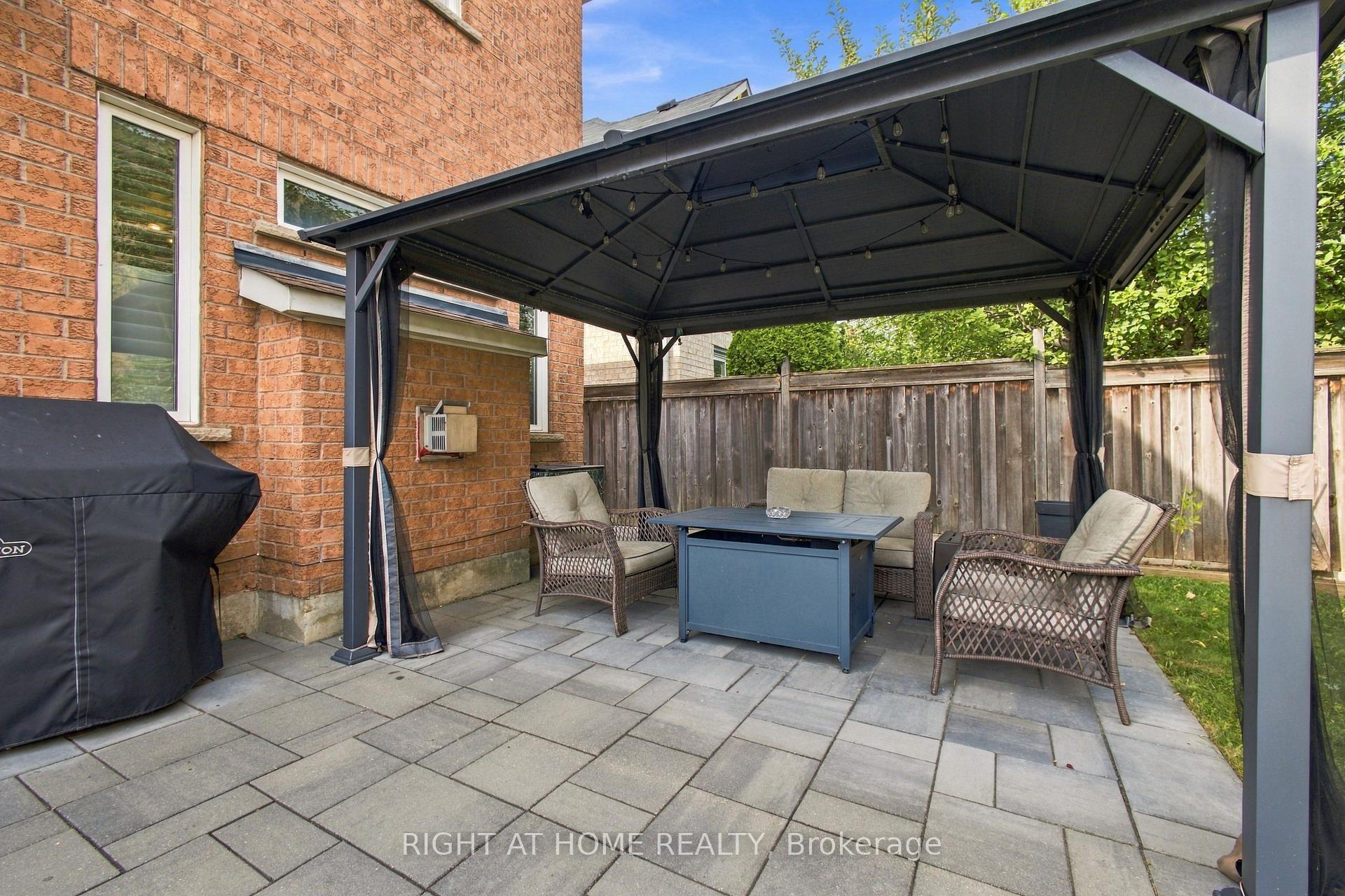 Photo 44 of 212 Bachman Drive, Vaughan, Maple — HOMEH