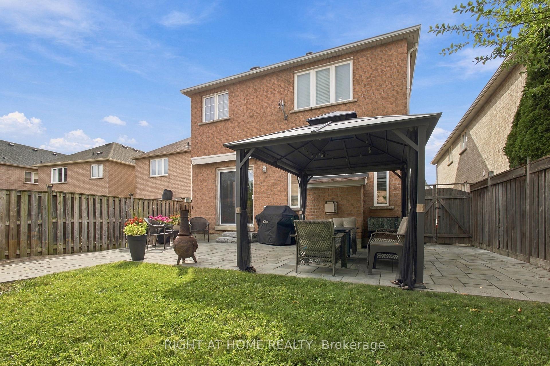Photo 46 of 212 Bachman Drive, Vaughan, Maple — HOMEH