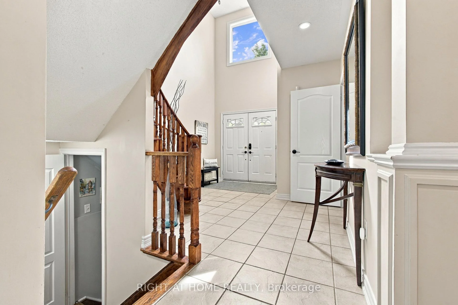 Photo 13 of 212 Bachman Drive, Vaughan, Maple — HOMEH