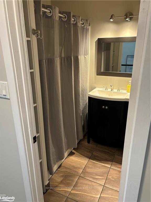 Photo 22 of 570 Oxbow Crescent, Collingwood — HOMEH