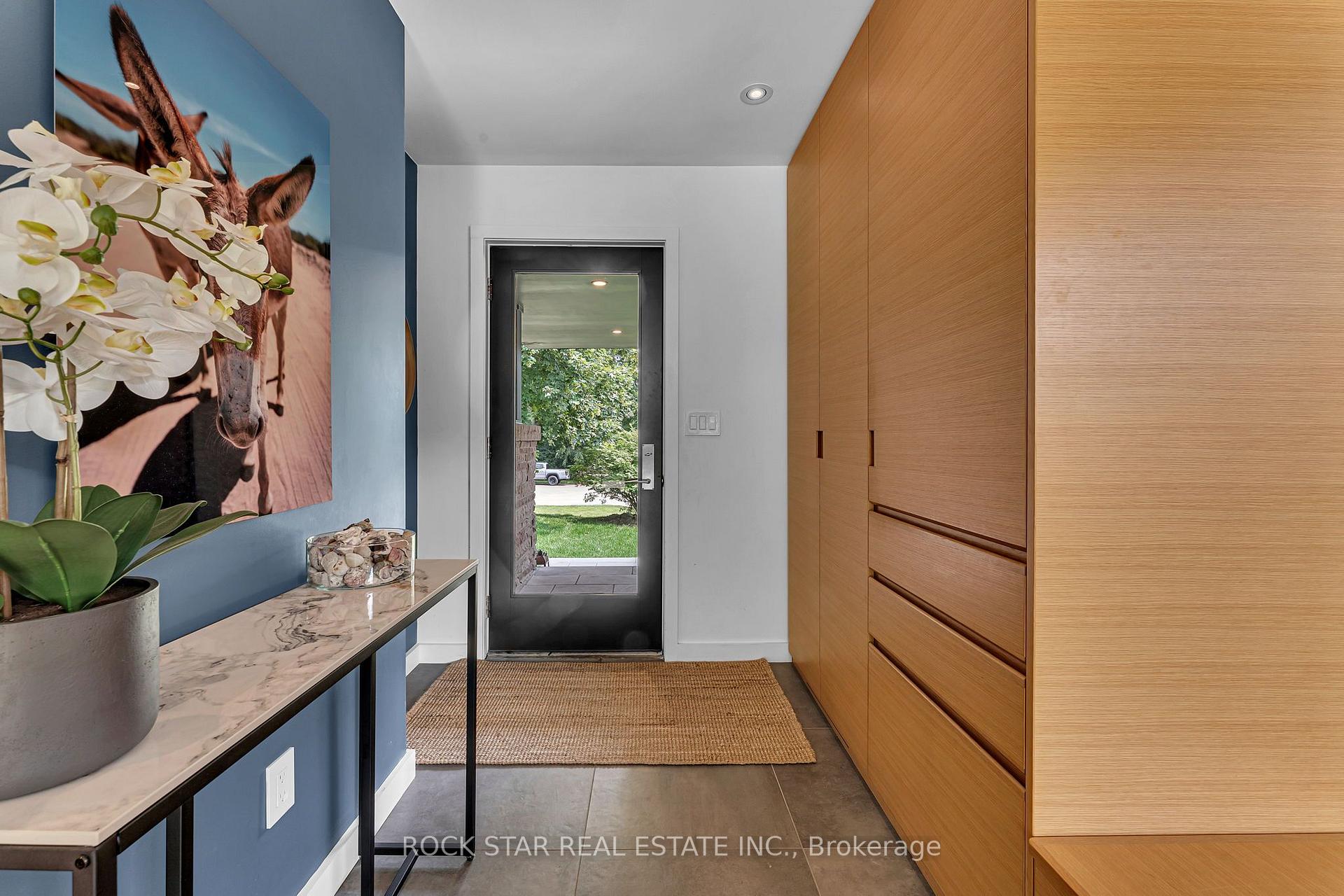 Photo 6 of 368 Philip Place, Hamilton, Ancaster — HOMEH