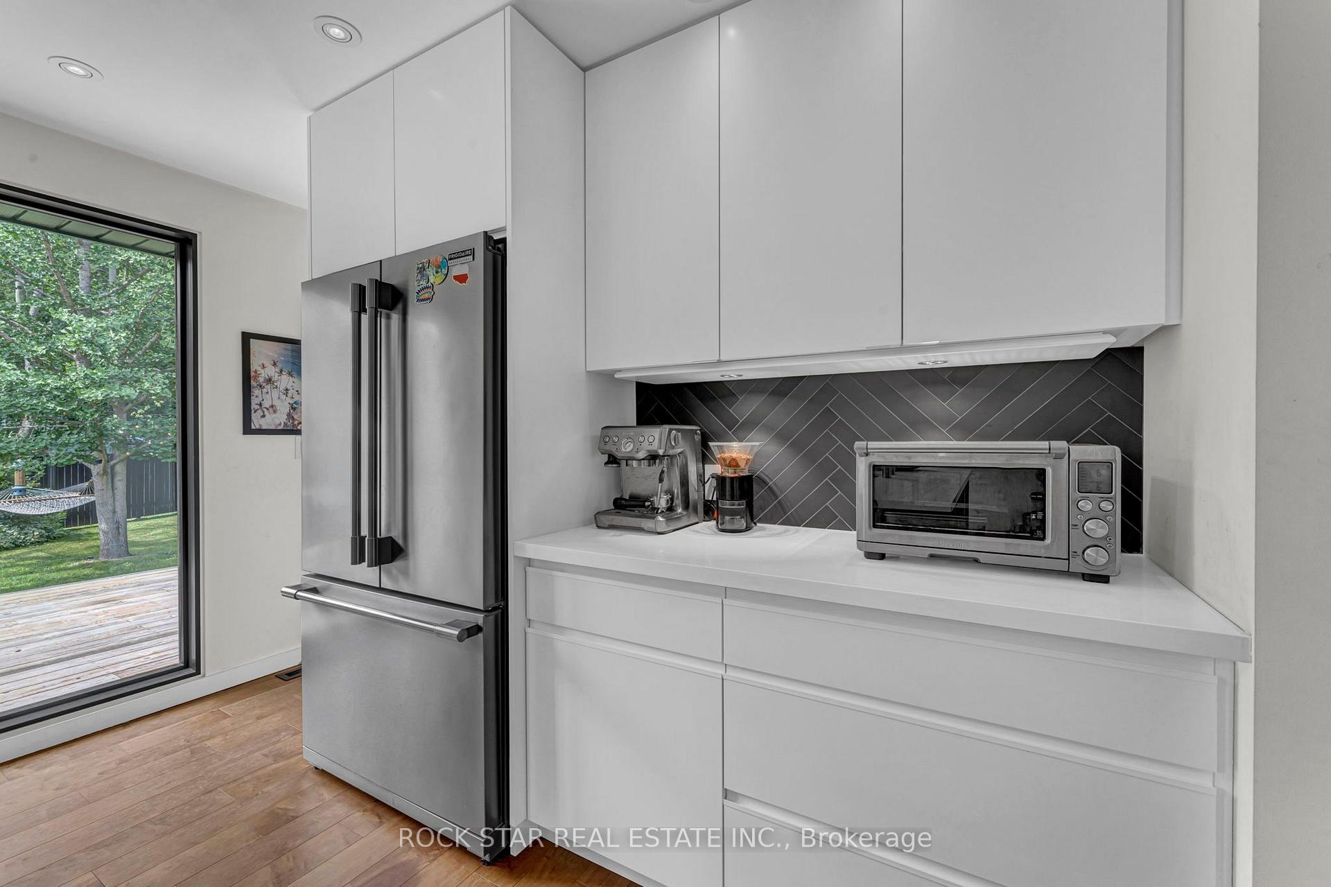 Photo 15 of 368 Philip Place, Hamilton, Ancaster — HOMEH