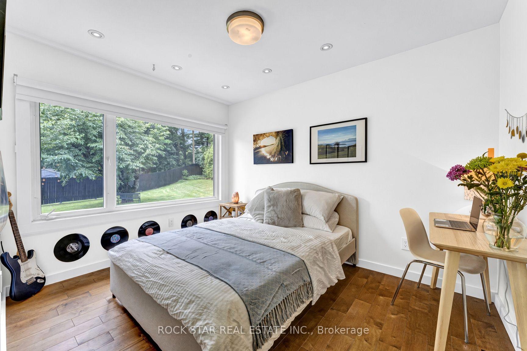 Photo 23 of 368 Philip Place, Hamilton, Ancaster — HOMEH