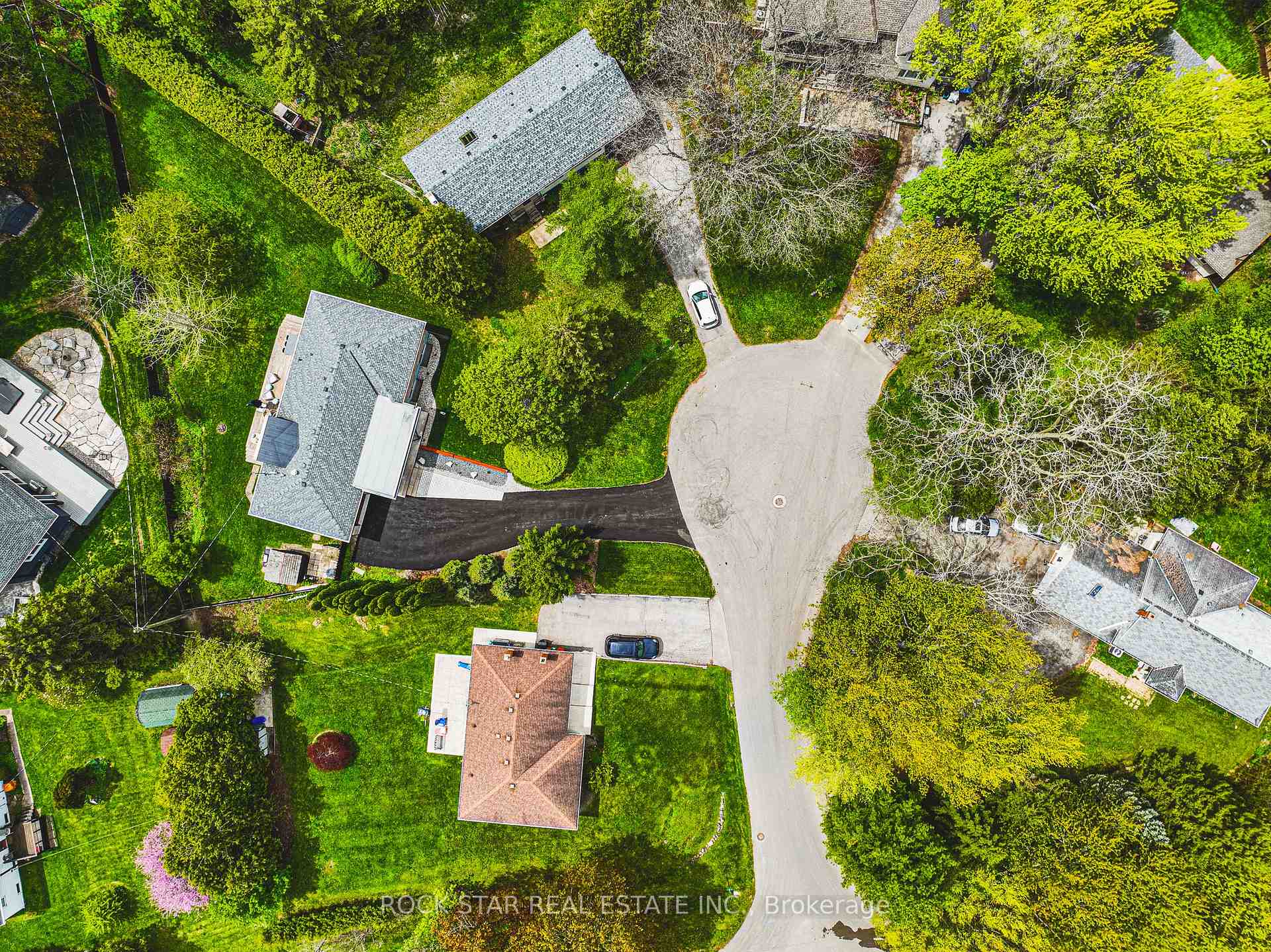 Photo 40 of 368 Philip Place, Hamilton, Ancaster — HOMEH