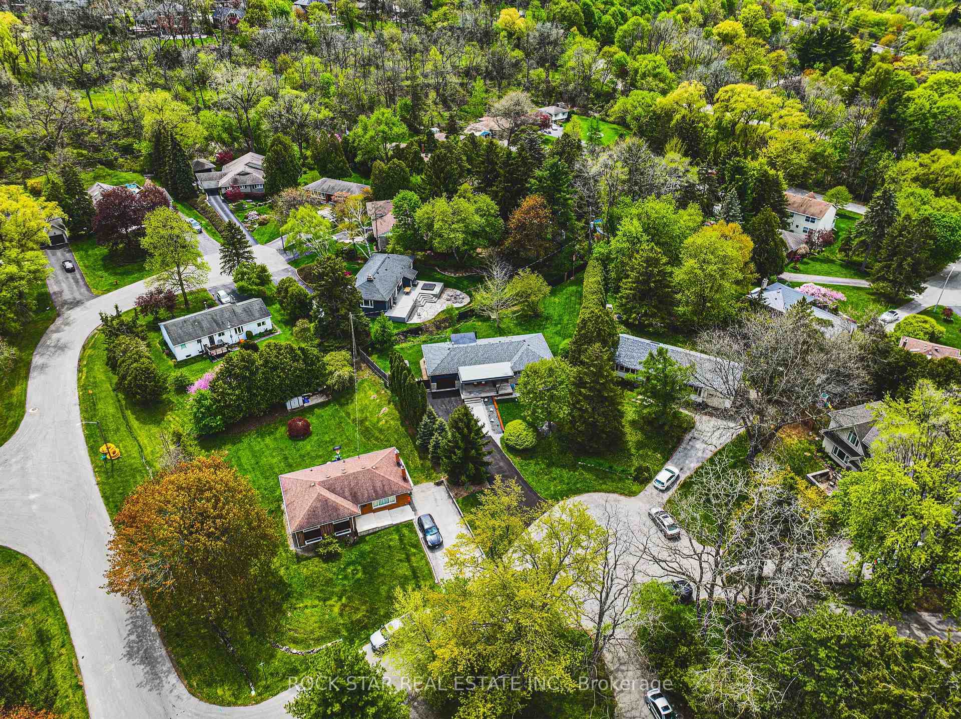 Photo 41 of 368 Philip Place, Hamilton, Ancaster — HOMEH