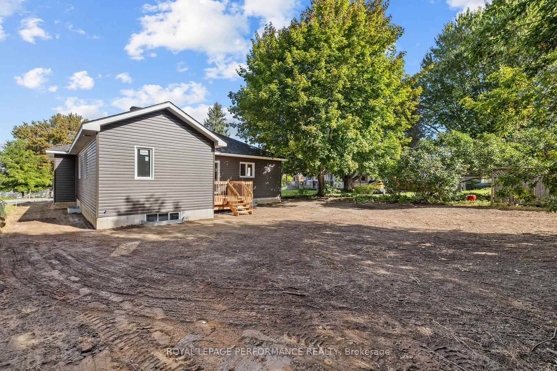Photo 11 of 12 Mechanic Street, North Glengarry, Maxville — HOMEH