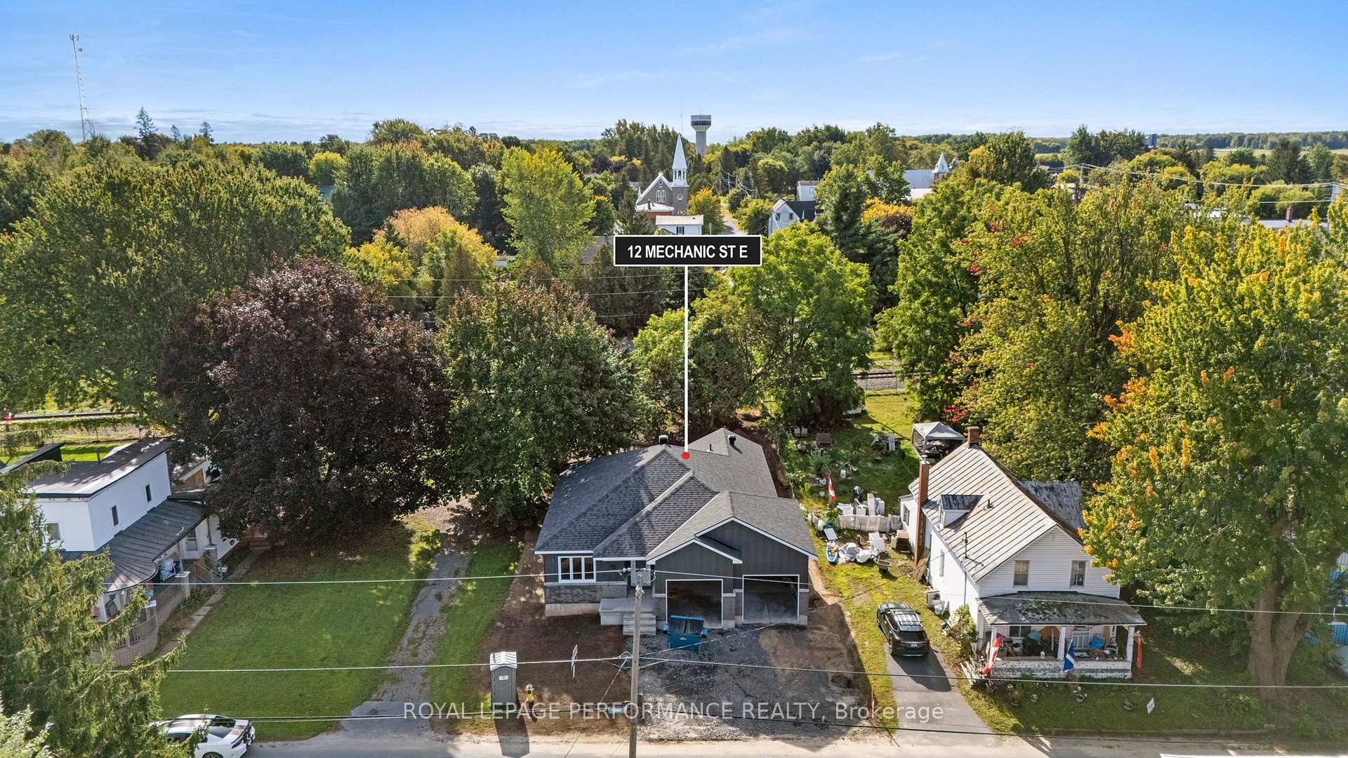 Photo 14 of 12 Mechanic Street, North Glengarry, Maxville — HOMEH