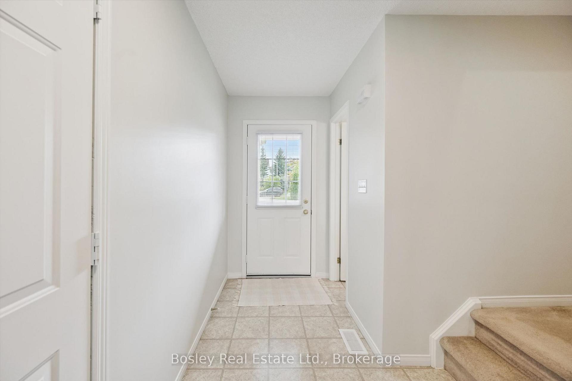 Photo 5 of 526 Thornview Place, Waterloo, Columbia Forest — HOMEH