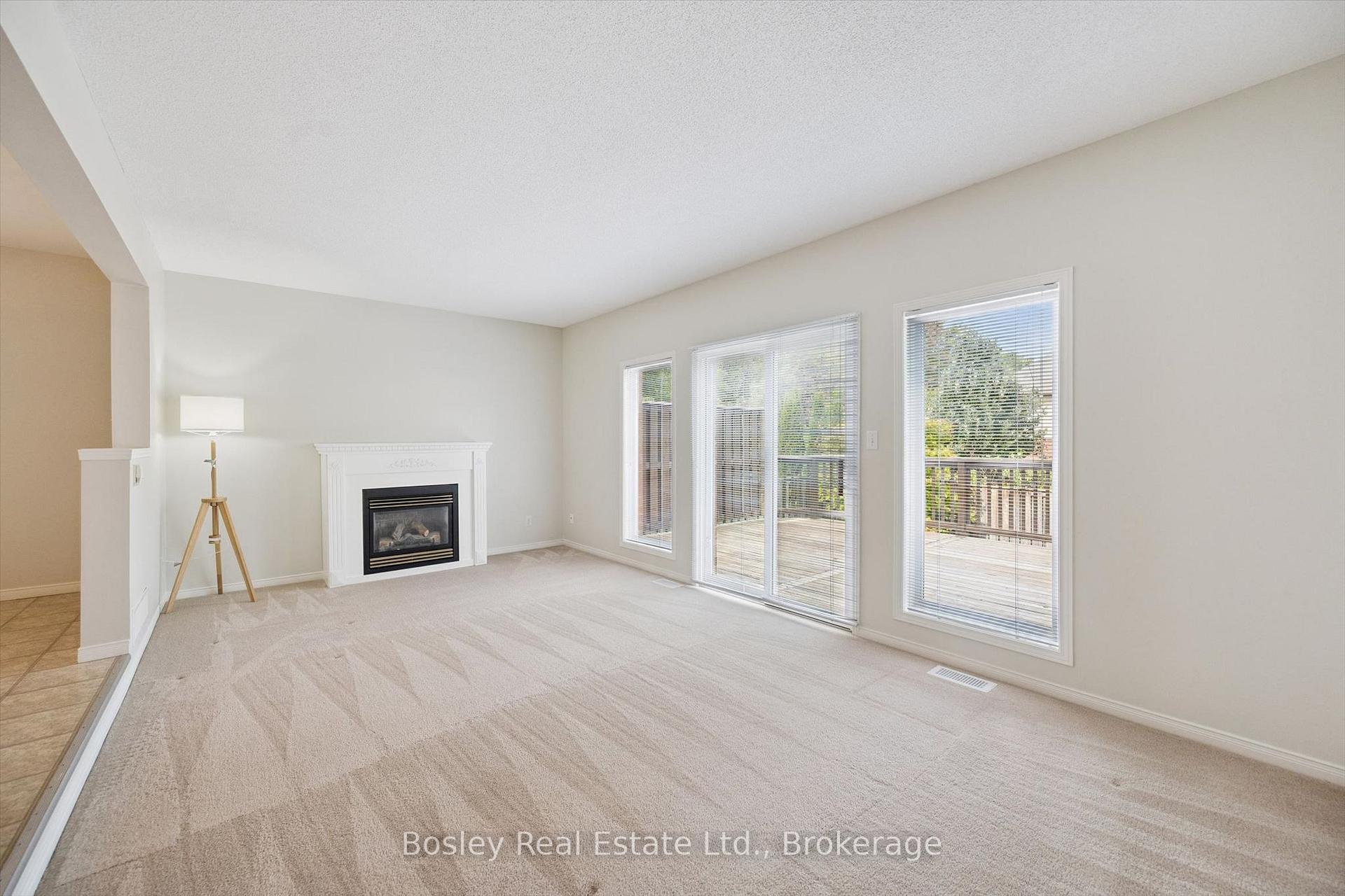 Photo 13 of 526 Thornview Place, Waterloo, Columbia Forest — HOMEH