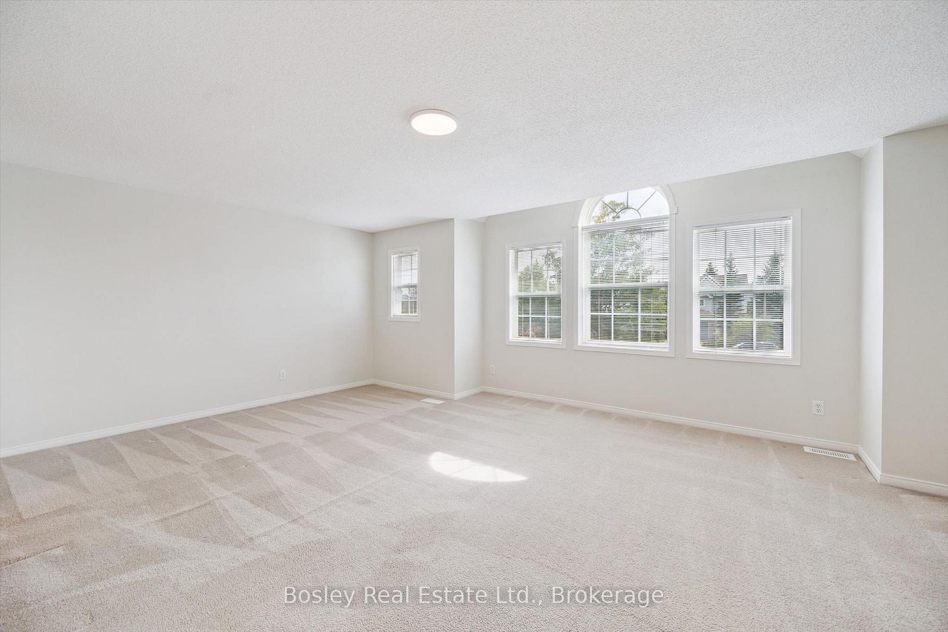 Photo 24 of 526 Thornview Place, Waterloo, Columbia Forest — HOMEH