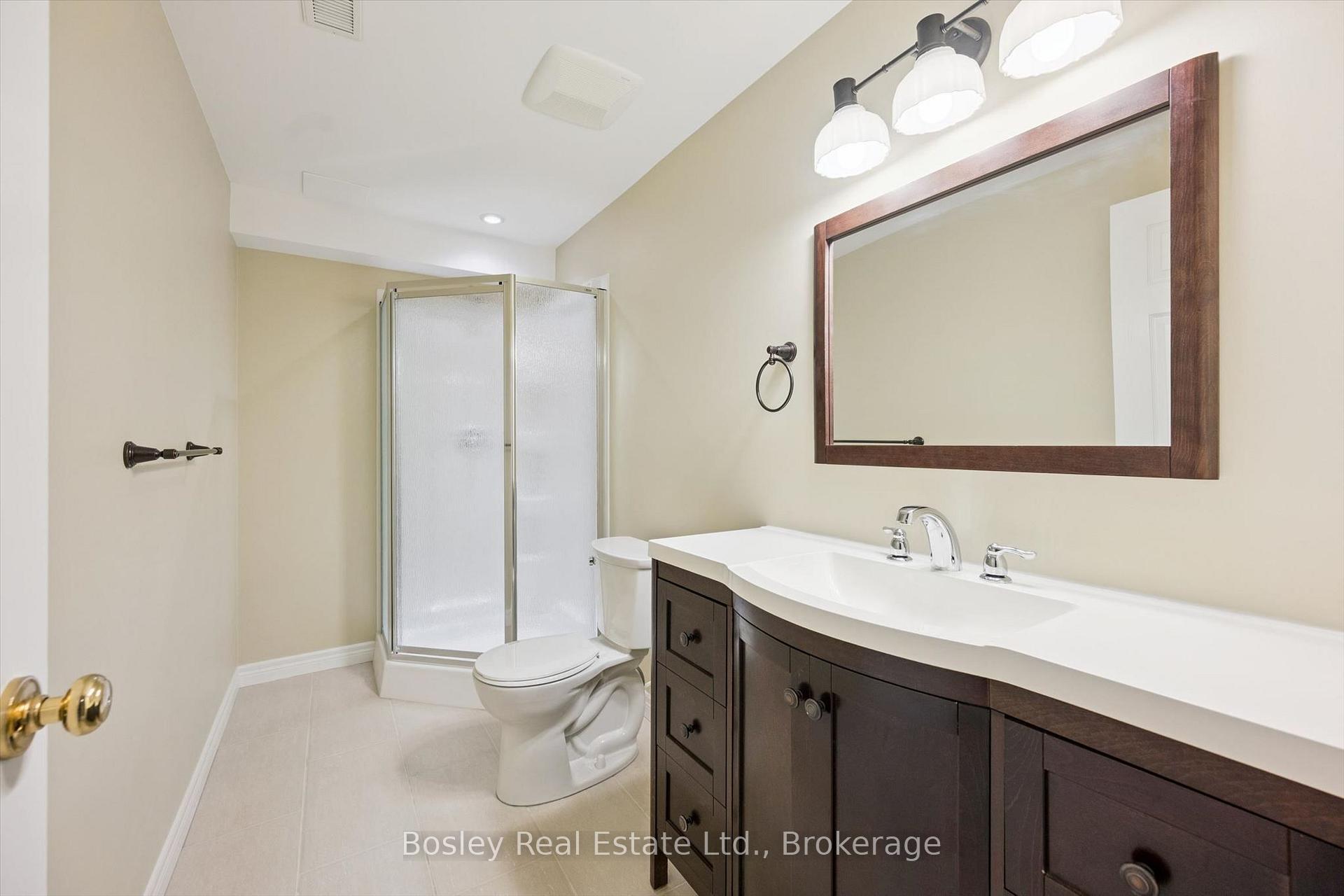 Photo 30 of 526 Thornview Place, Waterloo, Columbia Forest — HOMEH