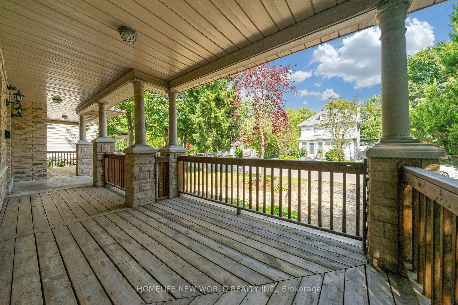 Photo 6 of 9 Pavillion Street, Markham, Unionville — HOMEH