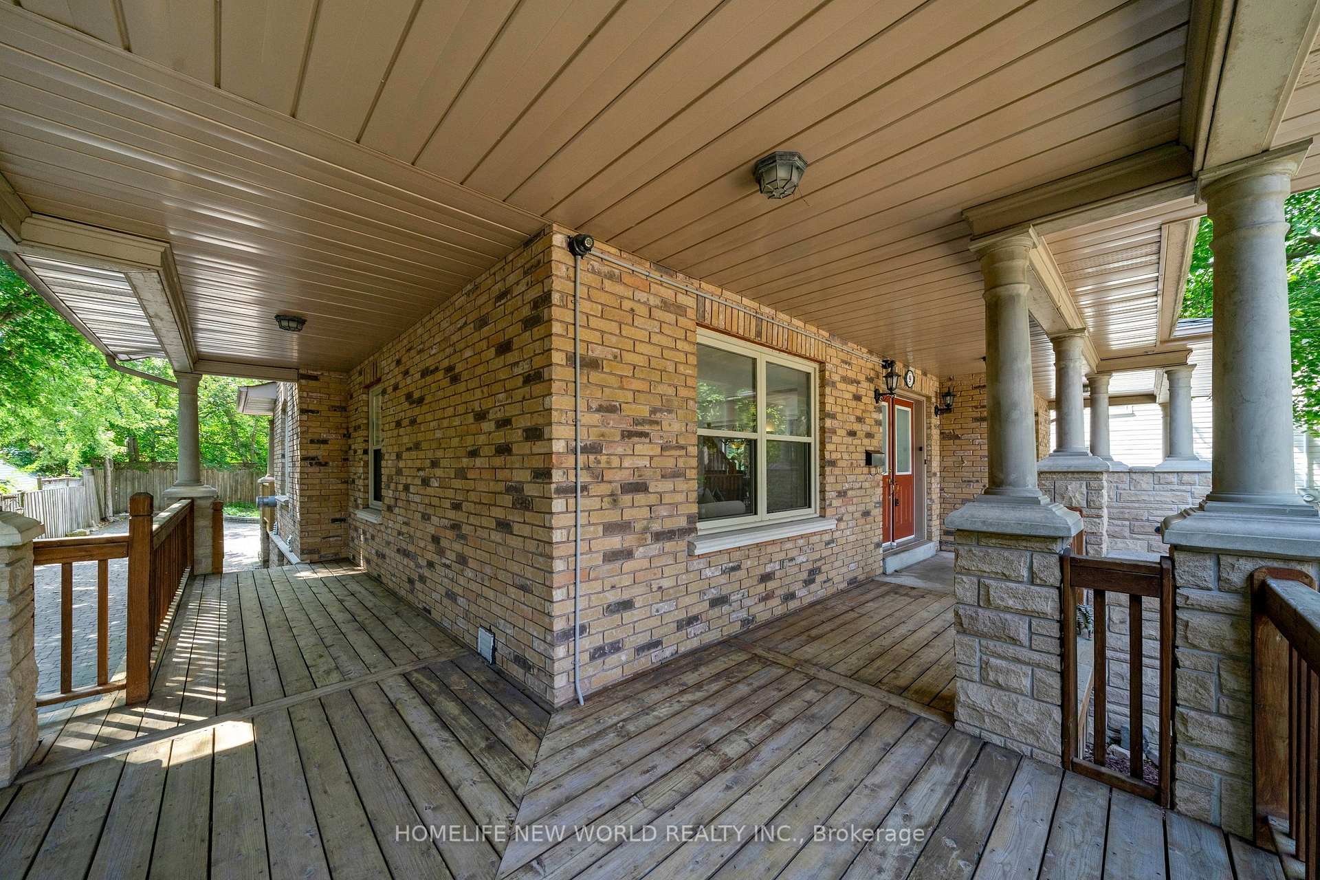 Photo 7 of 9 Pavillion Street, Markham, Unionville — HOMEH