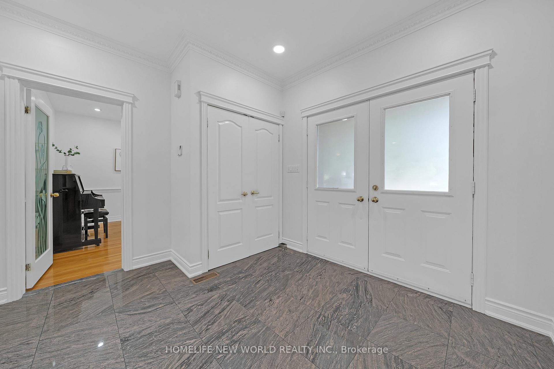Photo 8 of 9 Pavillion Street, Markham, Unionville — HOMEH