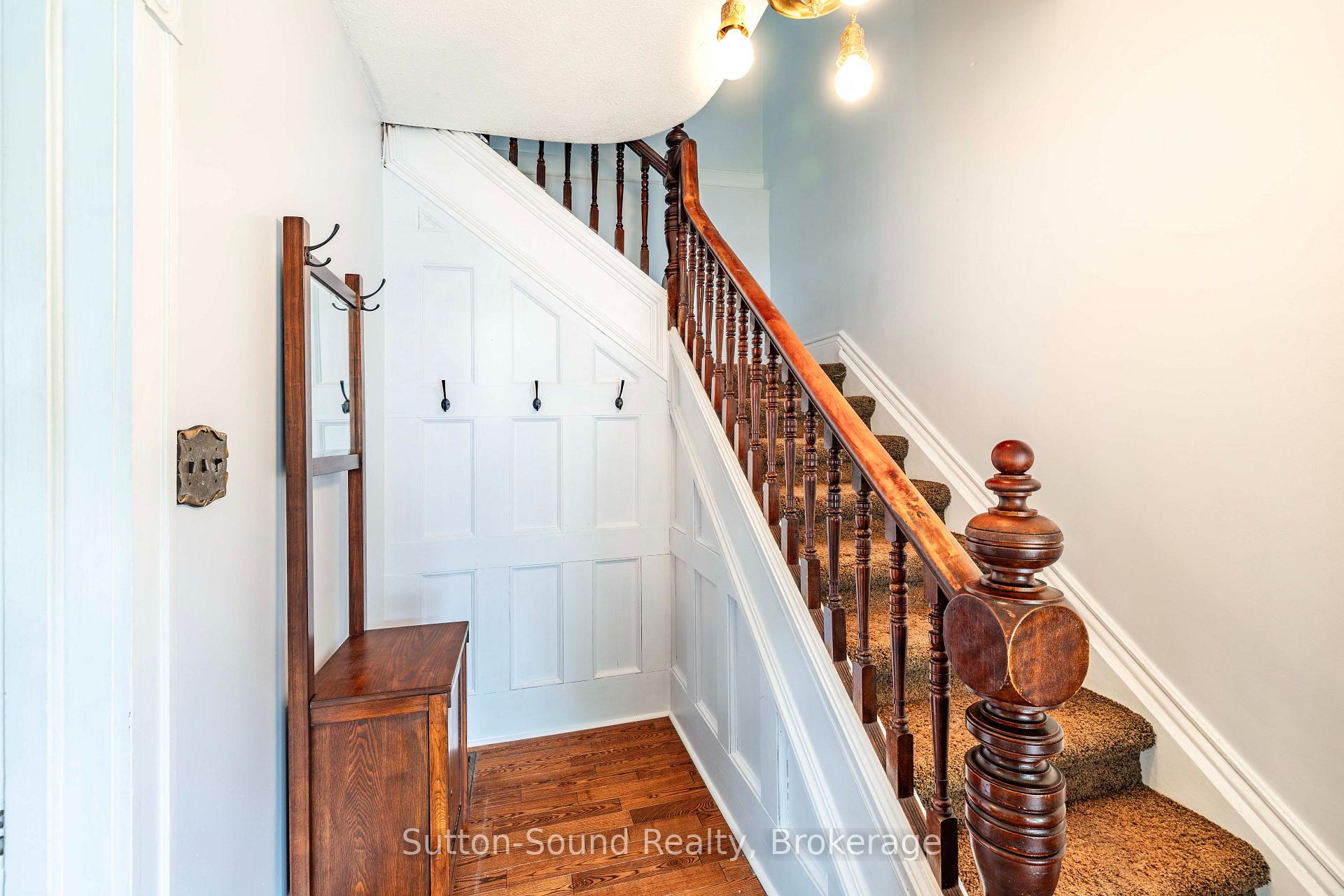 Photo 4 of 359 5th Street E, Owen Sound — HOMEH