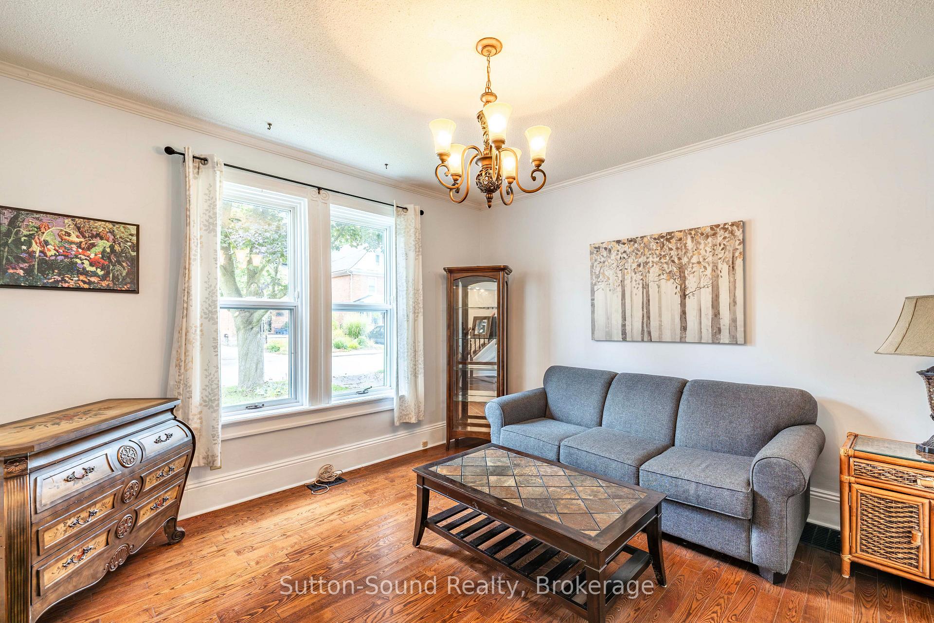 Photo 5 of 359 5th Street E, Owen Sound — HOMEH