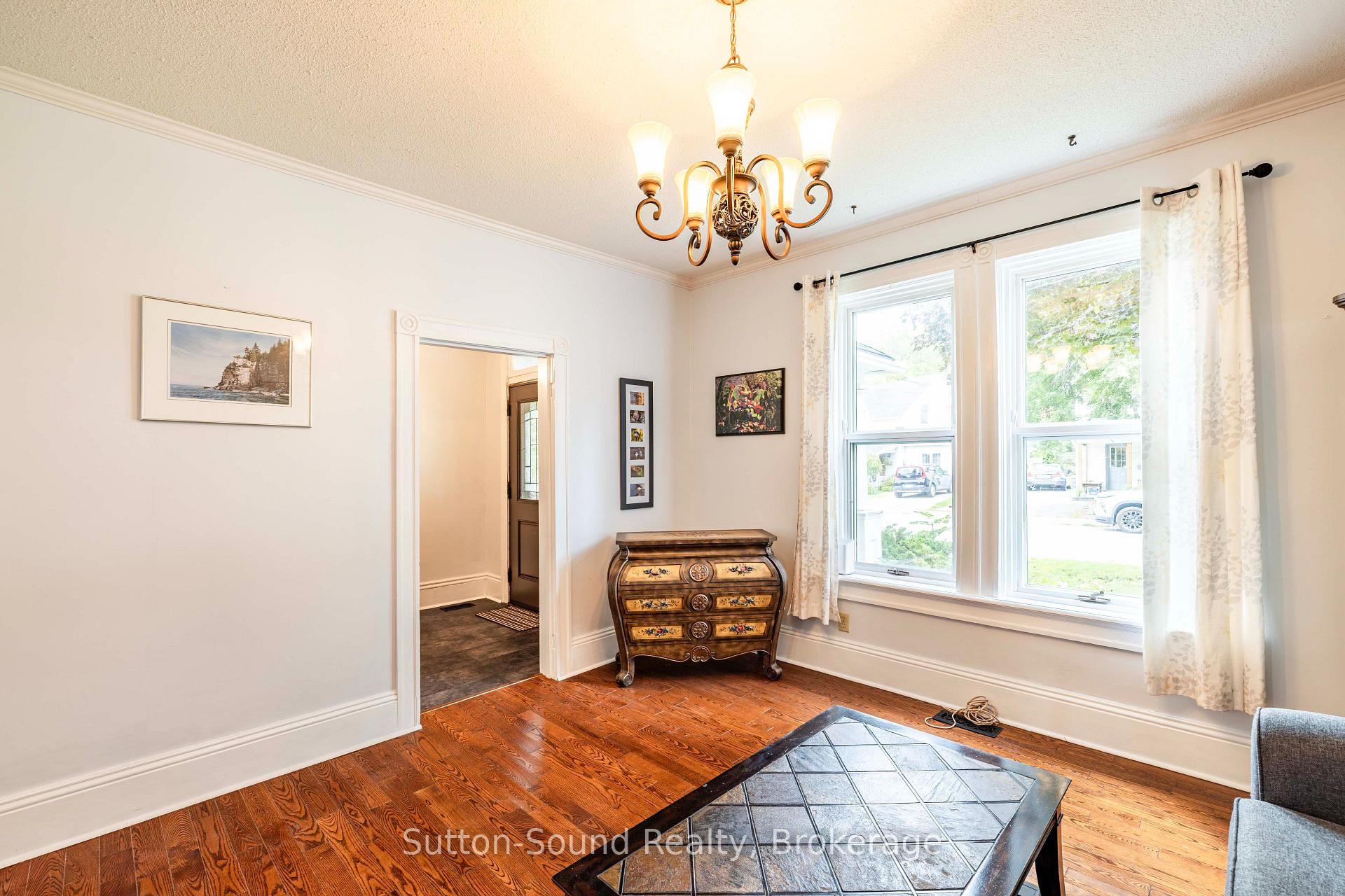 Photo 6 of 359 5th Street E, Owen Sound — HOMEH