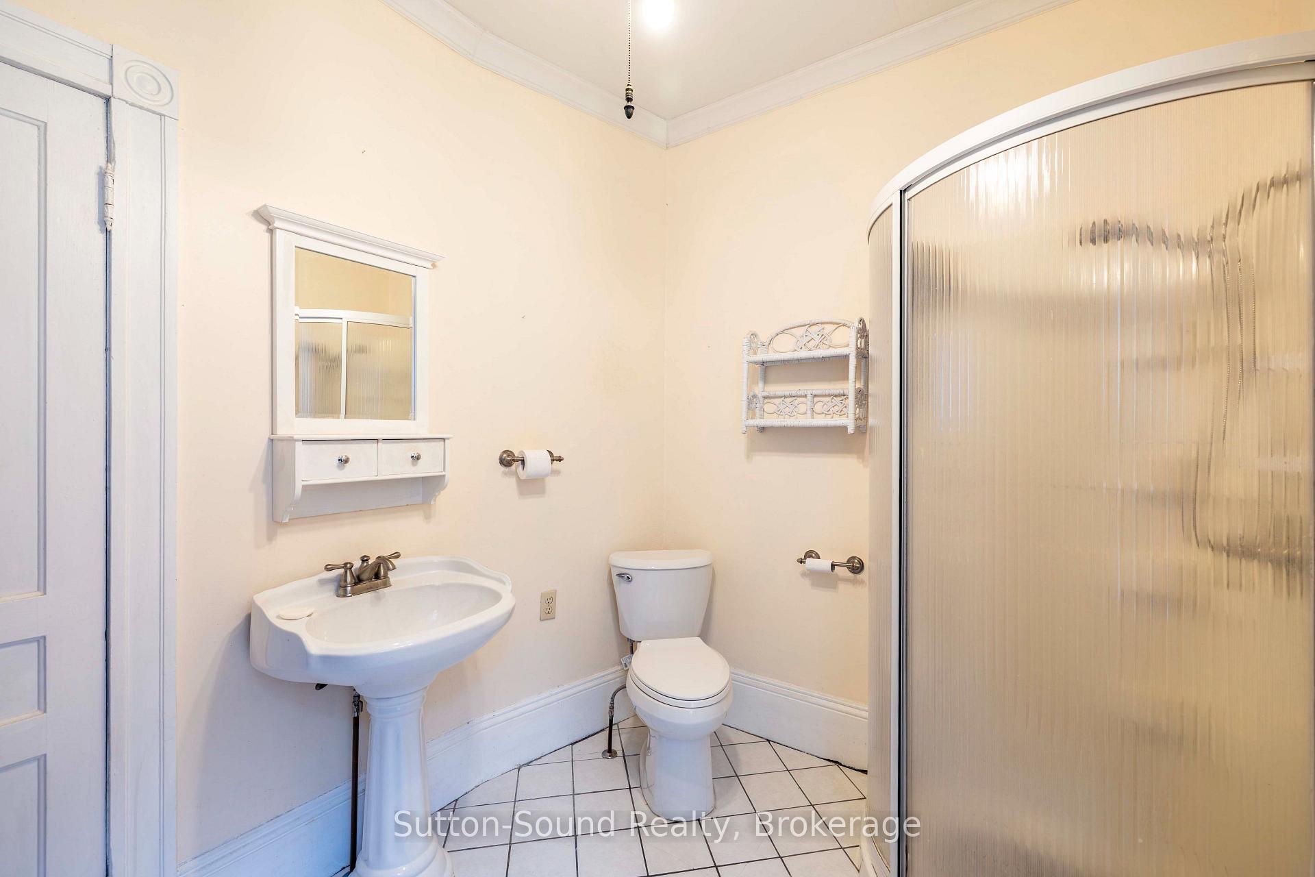 Photo 14 of 359 5th Street E, Owen Sound — HOMEH
