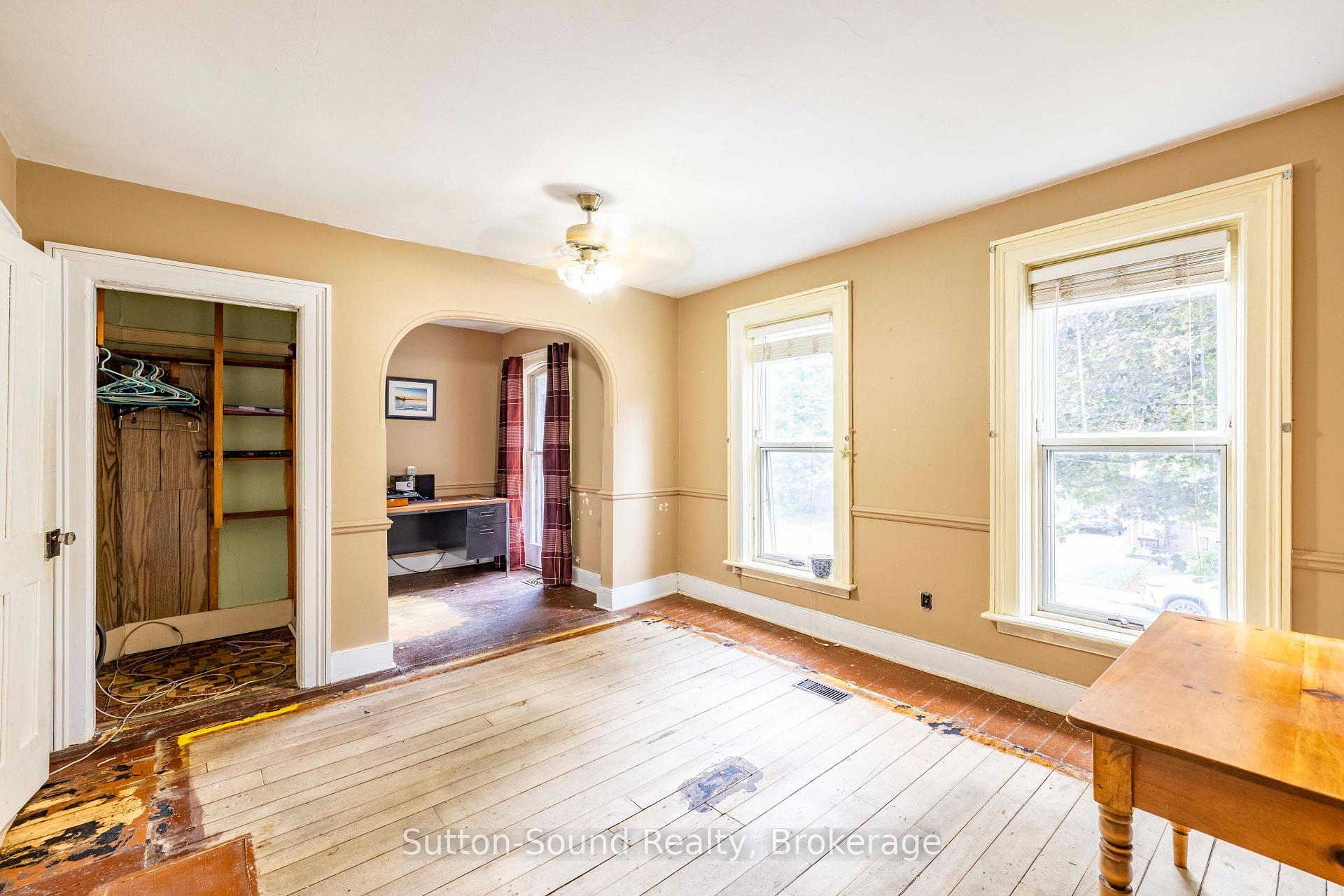 Photo 15 of 359 5th Street E, Owen Sound — HOMEH