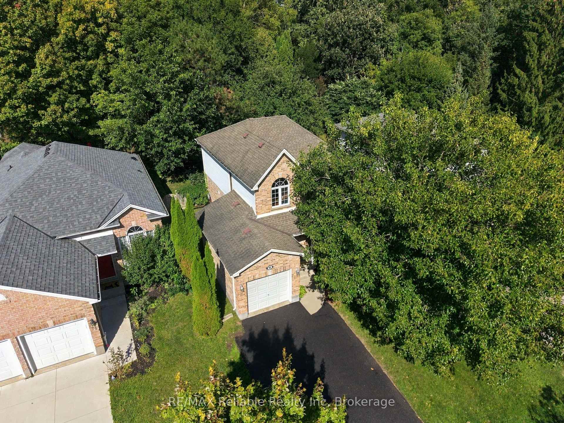 Photo 2 of 71 Meadowridge Road, London, North M — HOMEH