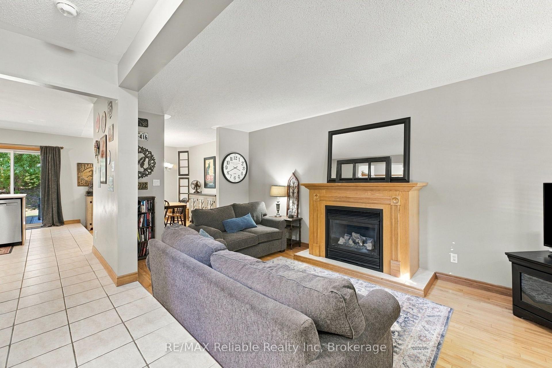 Photo 7 of 71 Meadowridge Road, London, North M — HOMEH