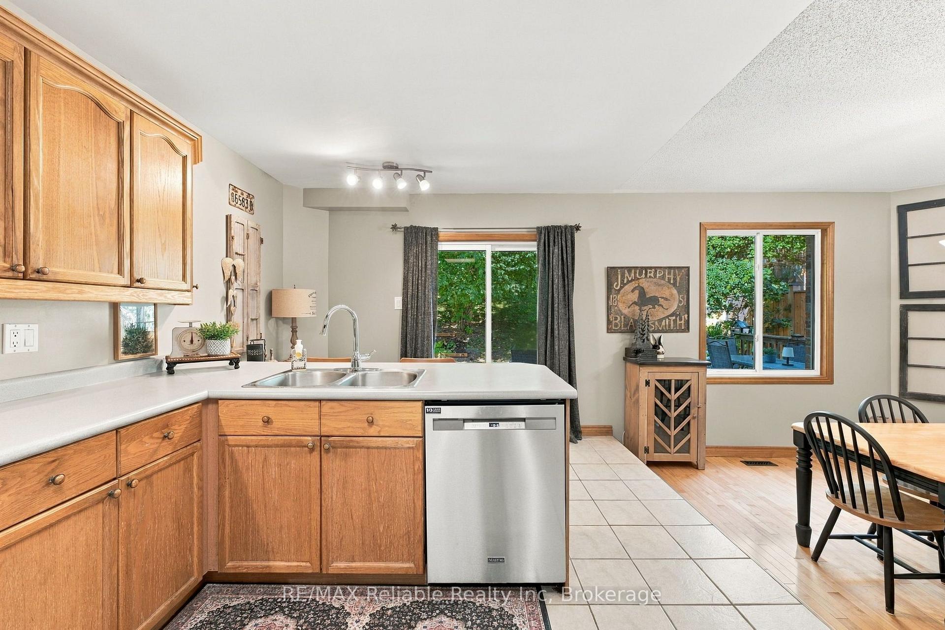 Photo 10 of 71 Meadowridge Road, London, North M — HOMEH