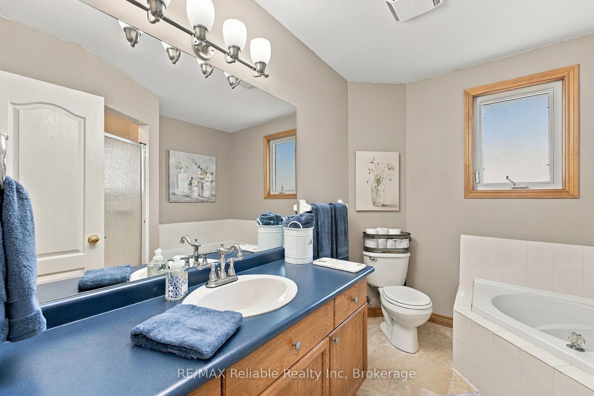 Photo 23 of 71 Meadowridge Road, London, North M — HOMEH