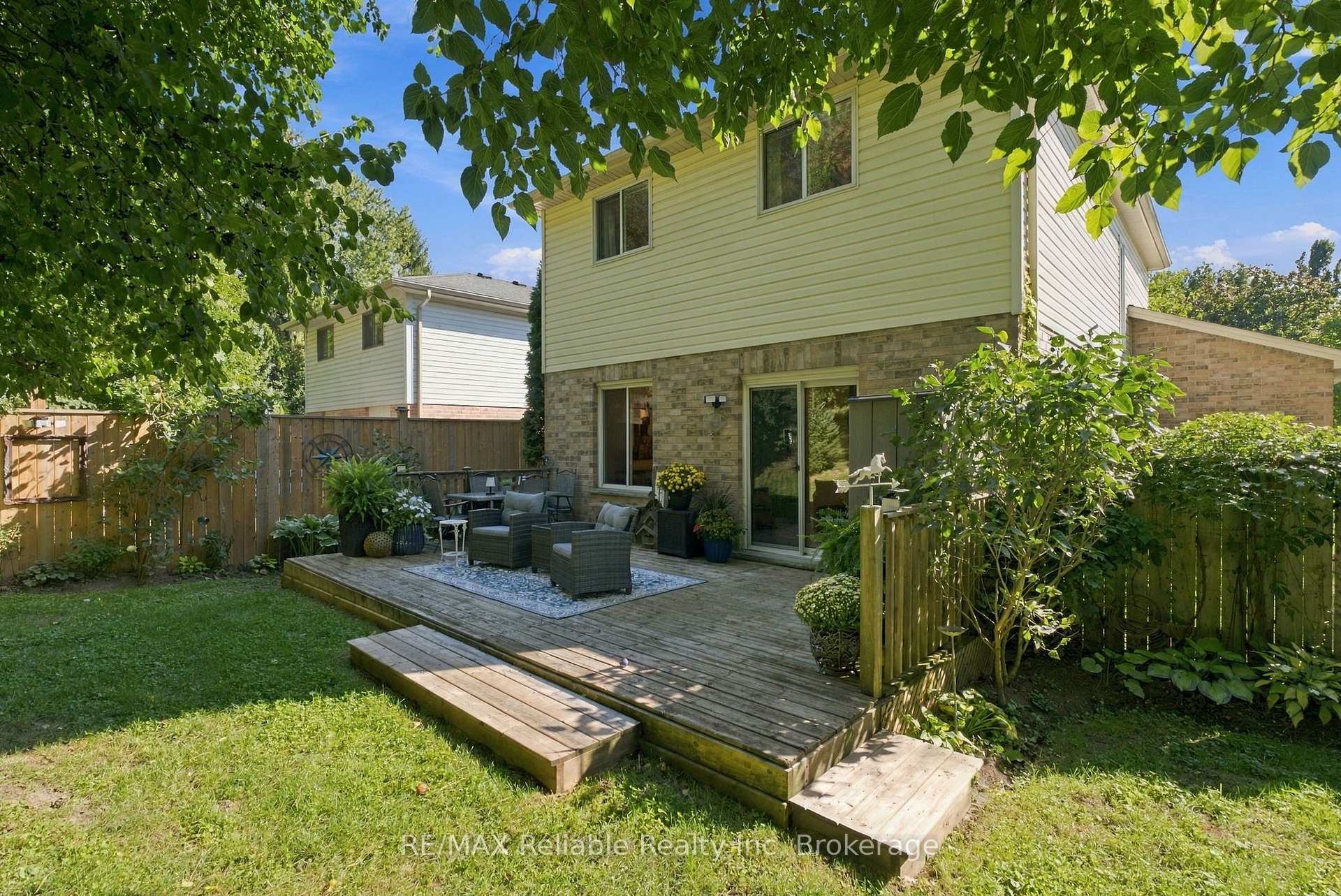 Photo 30 of 71 Meadowridge Road, London, North M — HOMEH