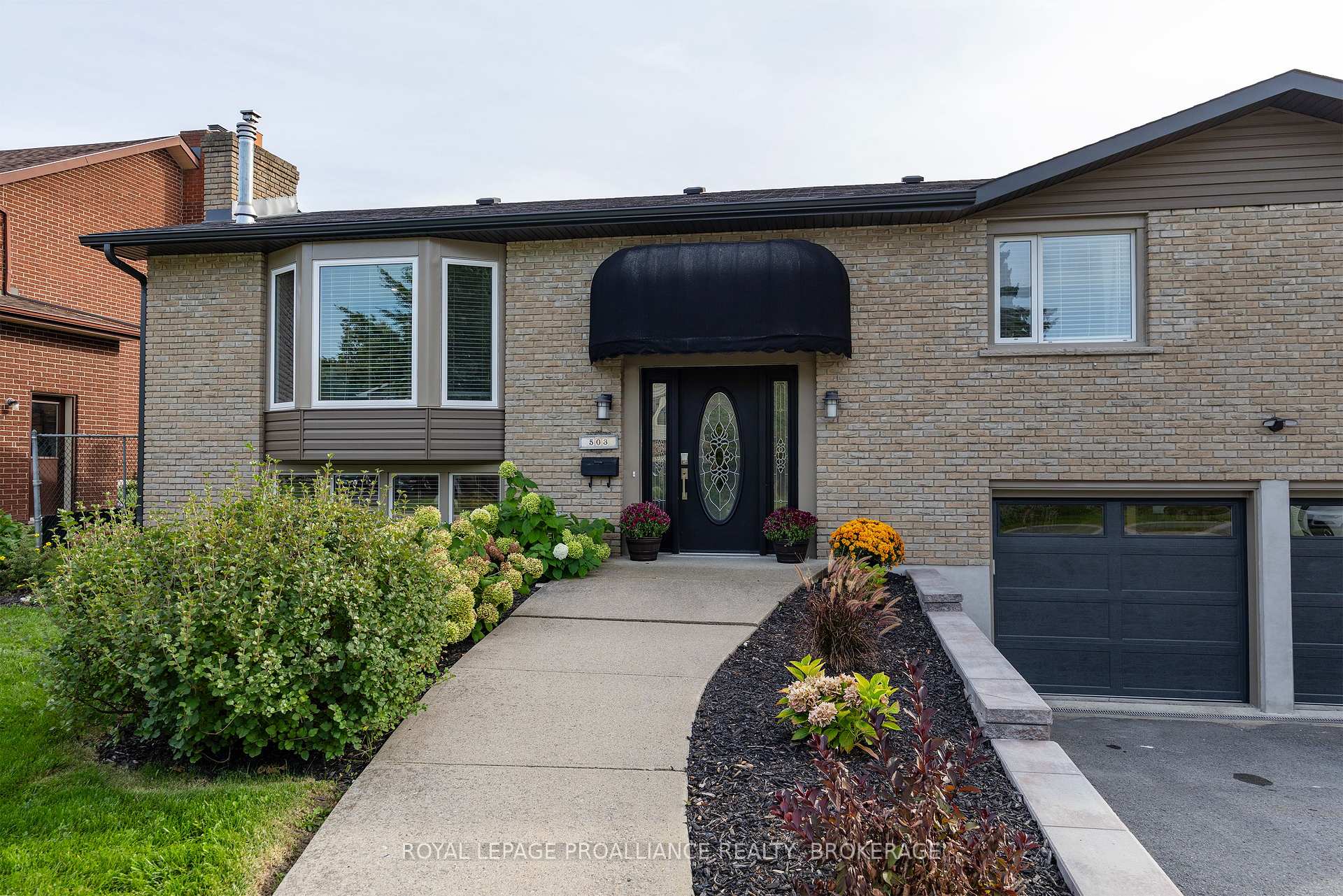 Photo 4 of 503 Canterbury Crescent, Kingston, City SouthWest — HOMEH