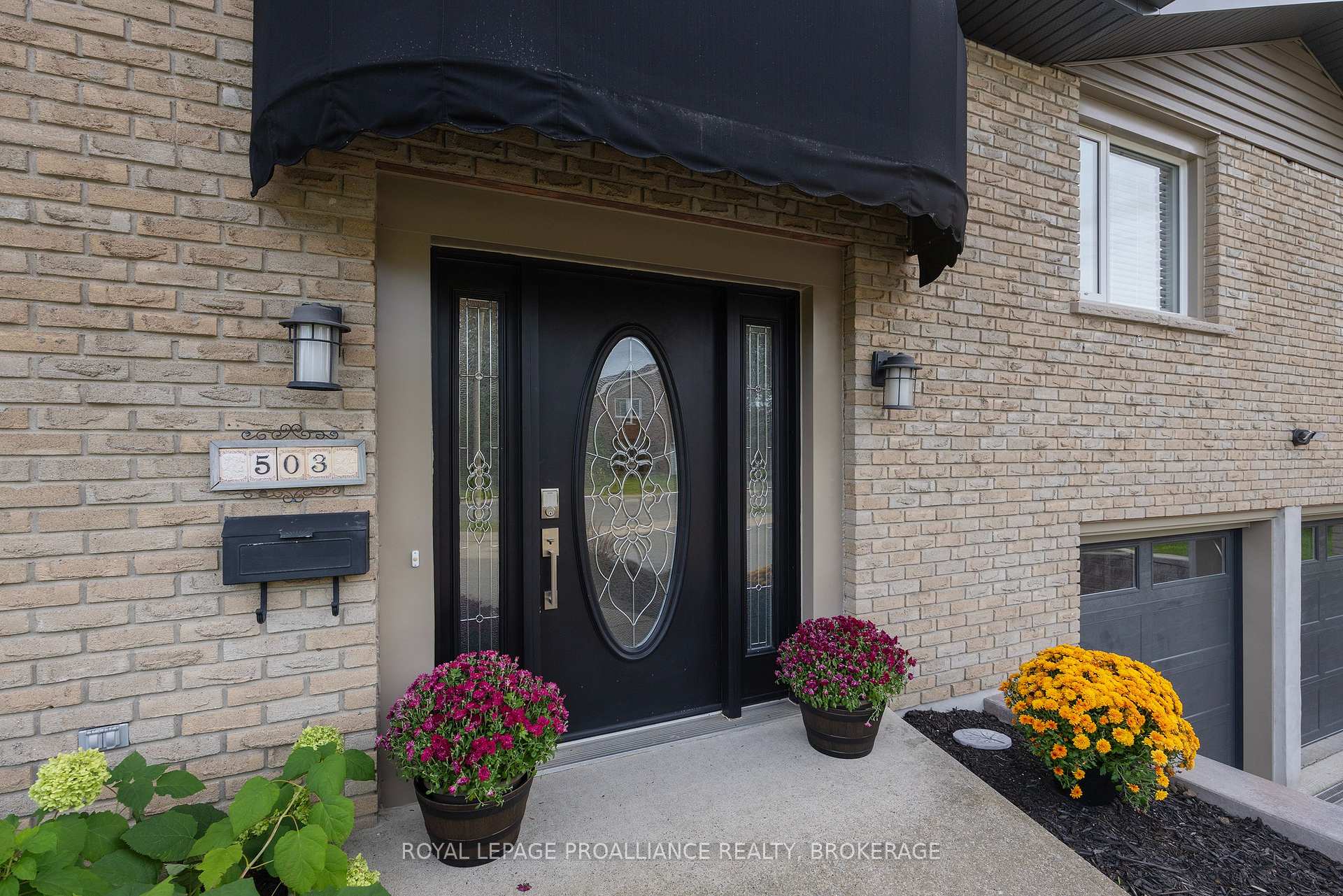 Photo 6 of 503 Canterbury Crescent, Kingston, City SouthWest — HOMEH