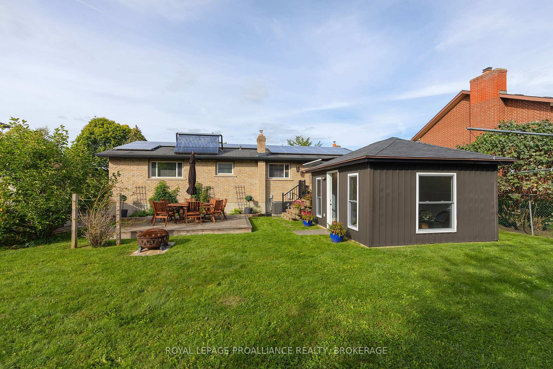 Photo 8 of 503 Canterbury Crescent, Kingston, City SouthWest — HOMEH