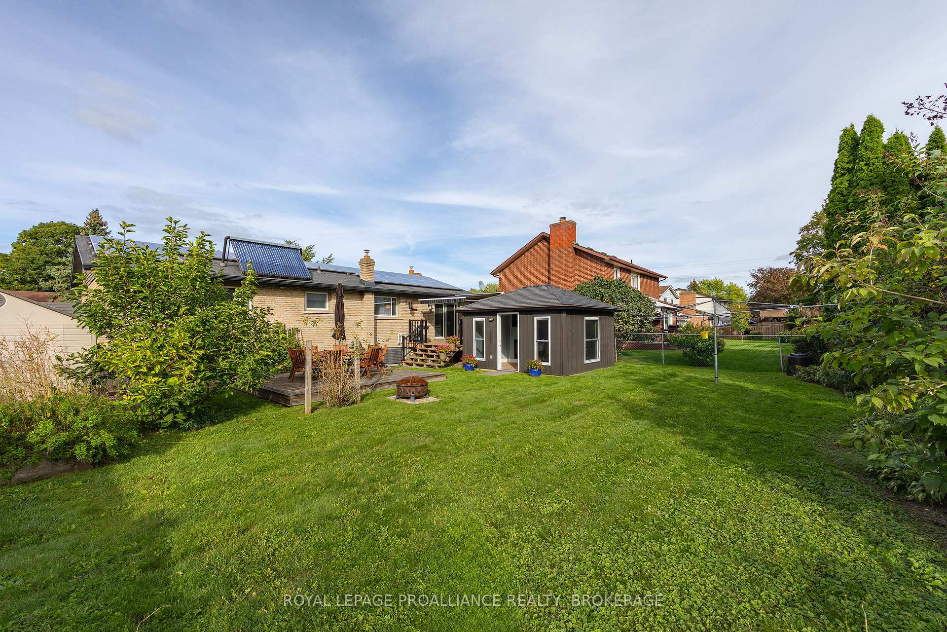 Photo 9 of 503 Canterbury Crescent, Kingston, City SouthWest — HOMEH