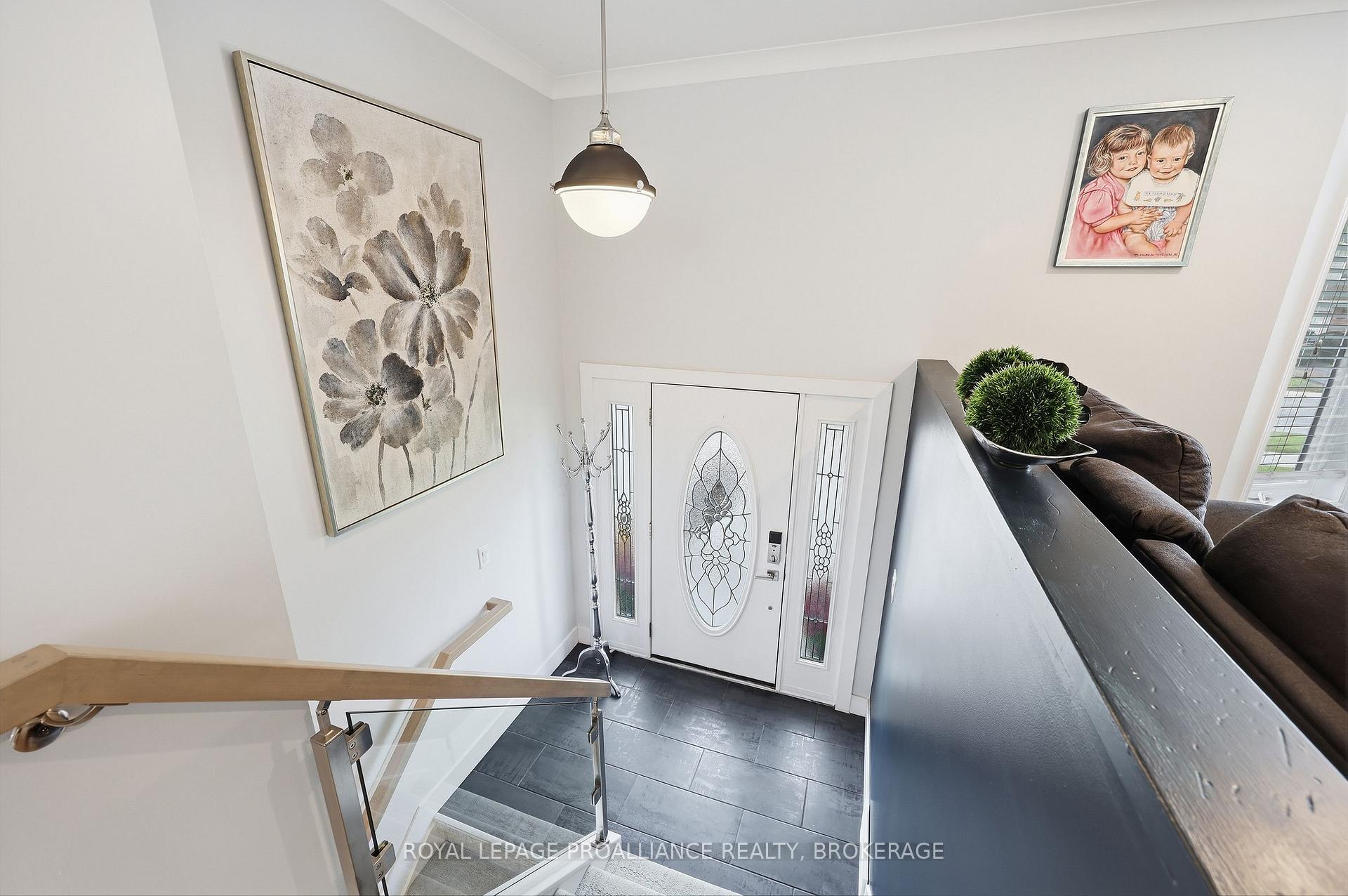 Photo 19 of 503 Canterbury Crescent, Kingston, City SouthWest — HOMEH