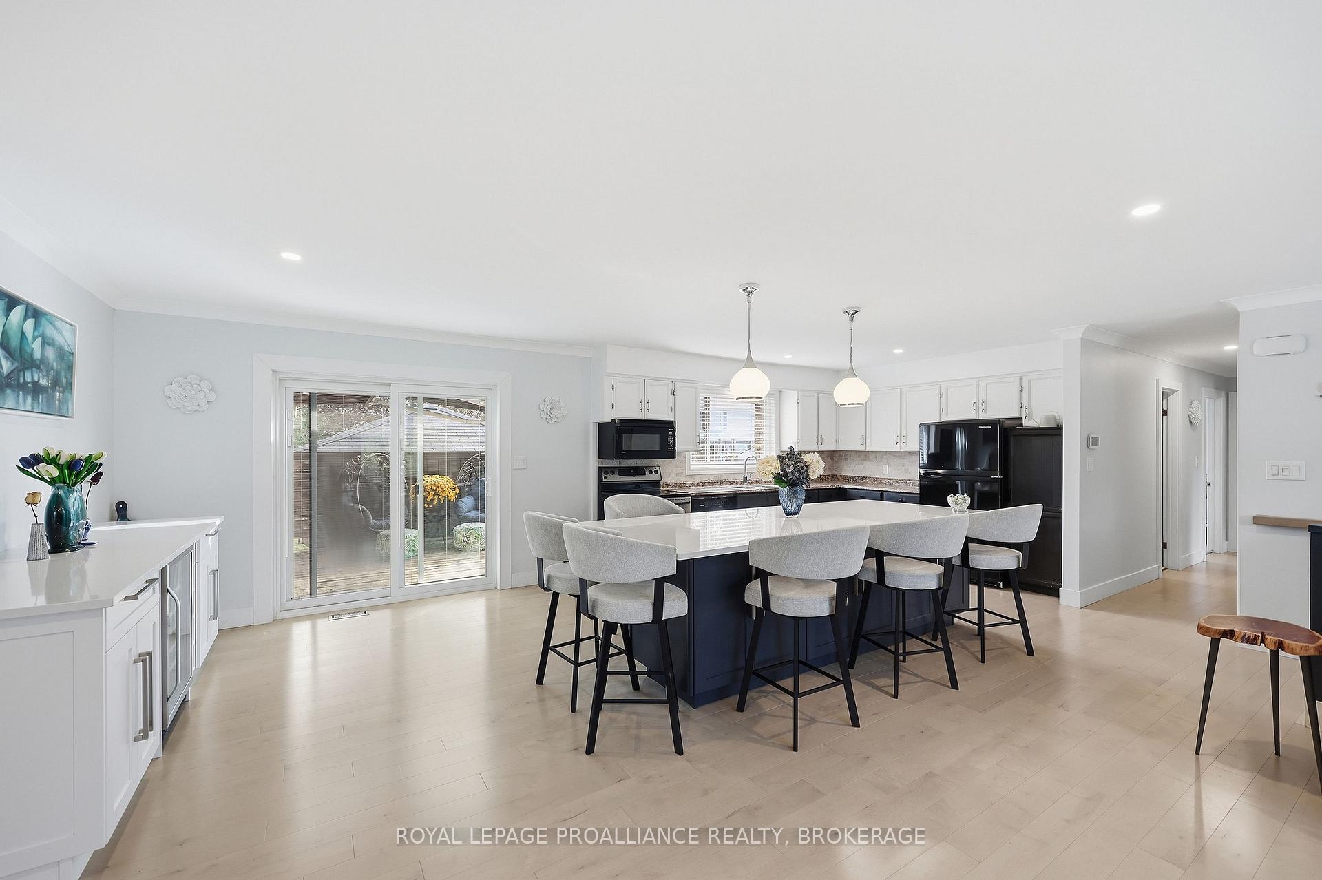Photo 23 of 503 Canterbury Crescent, Kingston, City SouthWest — HOMEH