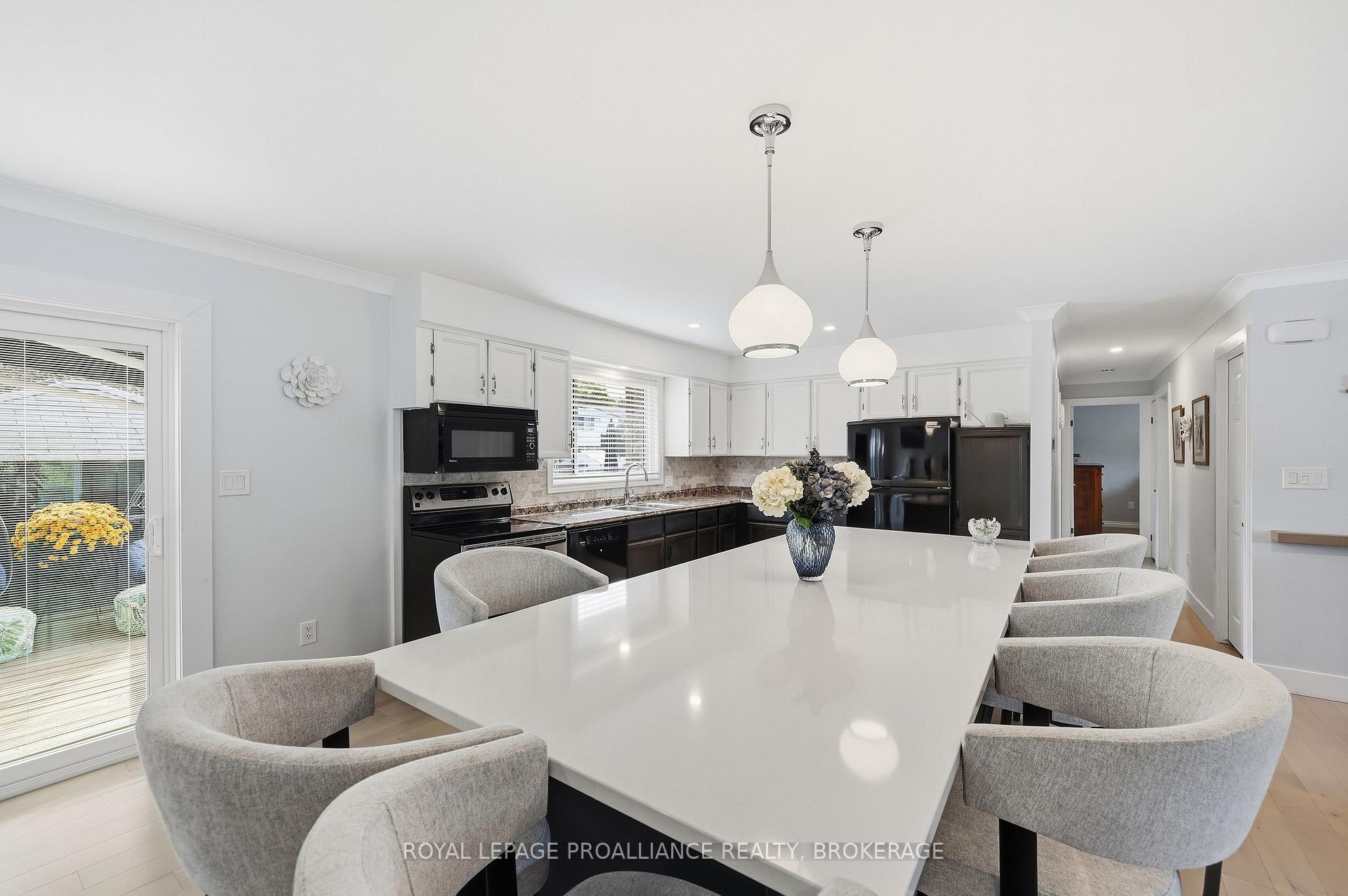 Photo 26 of 503 Canterbury Crescent, Kingston, City SouthWest — HOMEH