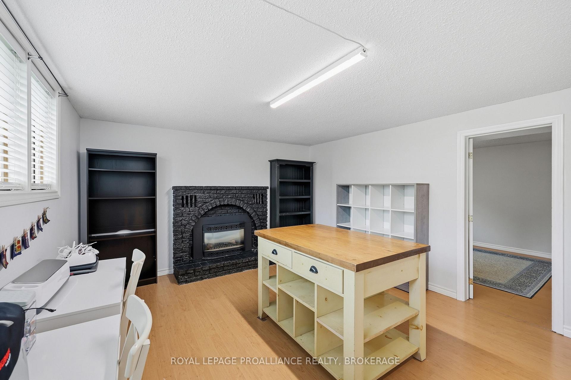Photo 44 of 503 Canterbury Crescent, Kingston, City SouthWest — HOMEH