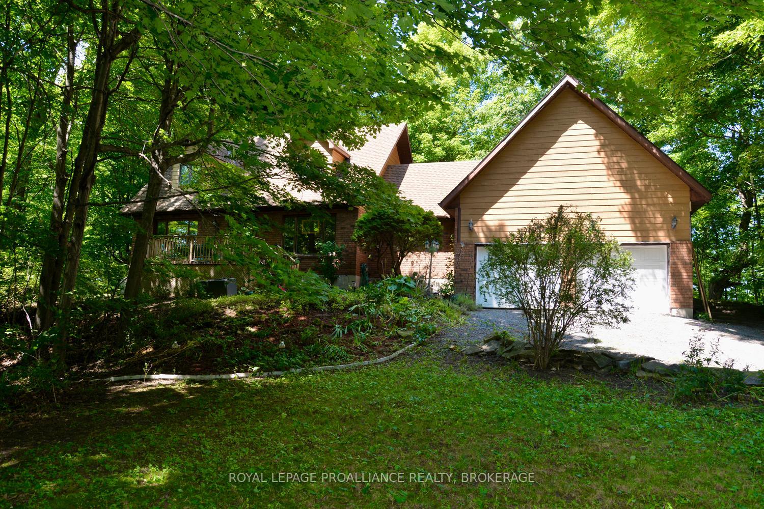 Photo of 1852 MacAlpine Road