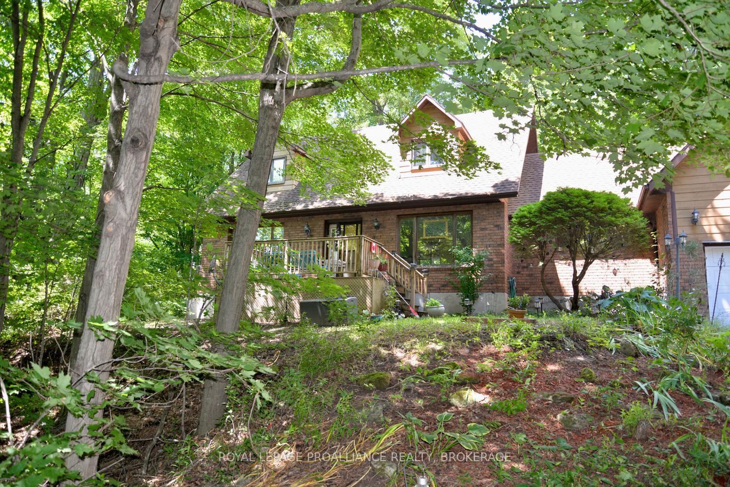 Photo 2 of 1852 MacAlpine Road, Kingston, City North of 401 — HOMEH
