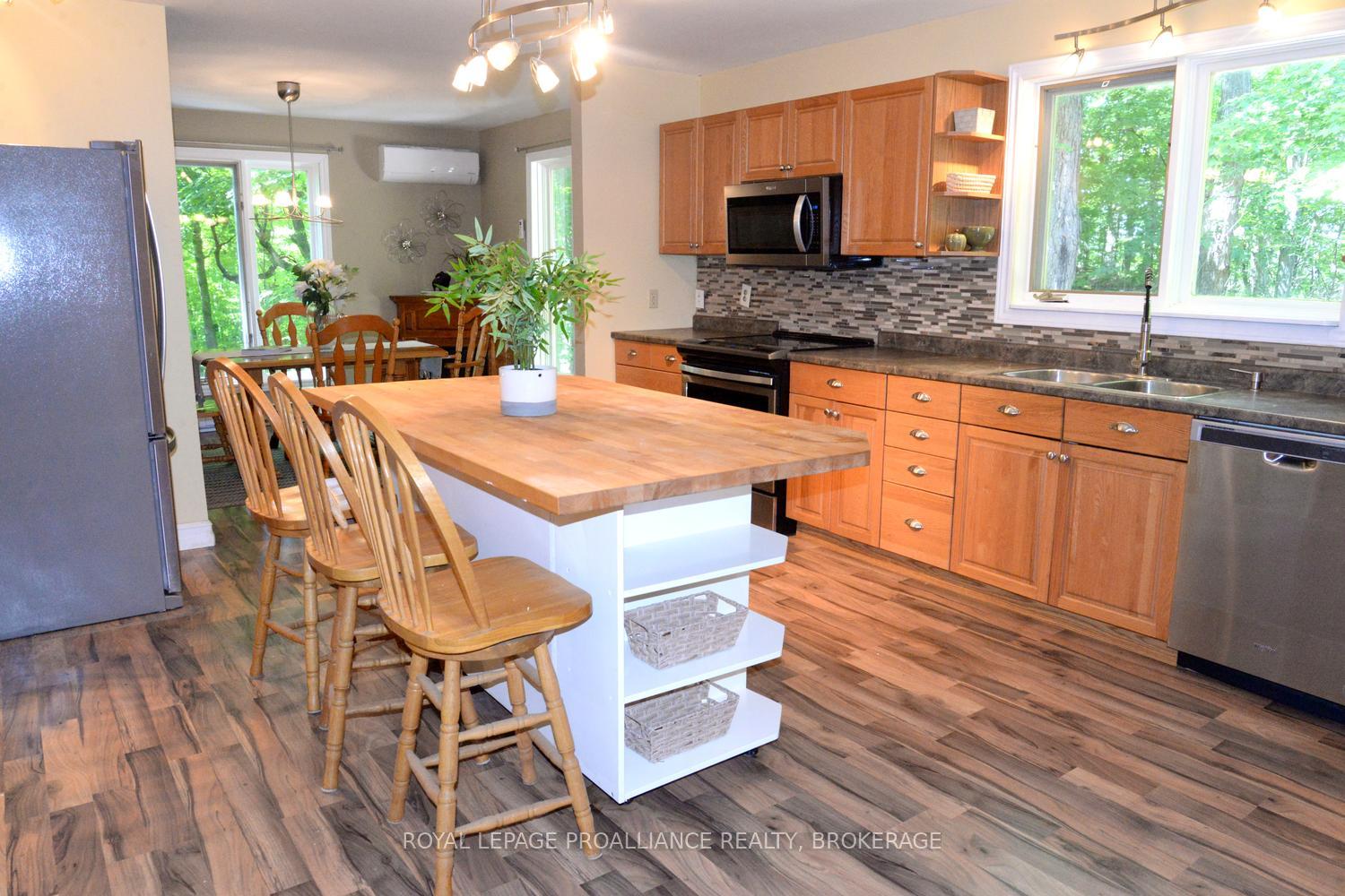 Photo 14 of 1852 MacAlpine Road, Kingston, City North of 401 — HOMEH
