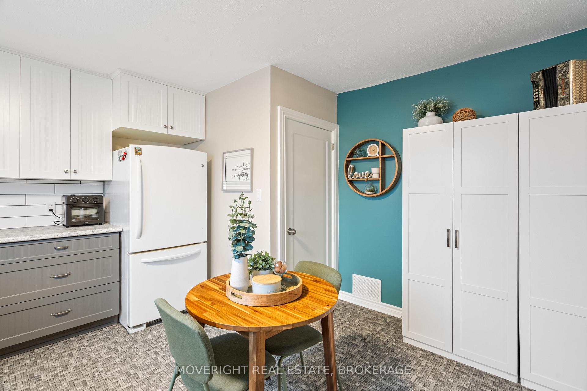 Photo 9 of 618 Lincoln Street, Welland, Lincoln/Crowland — HOMEH