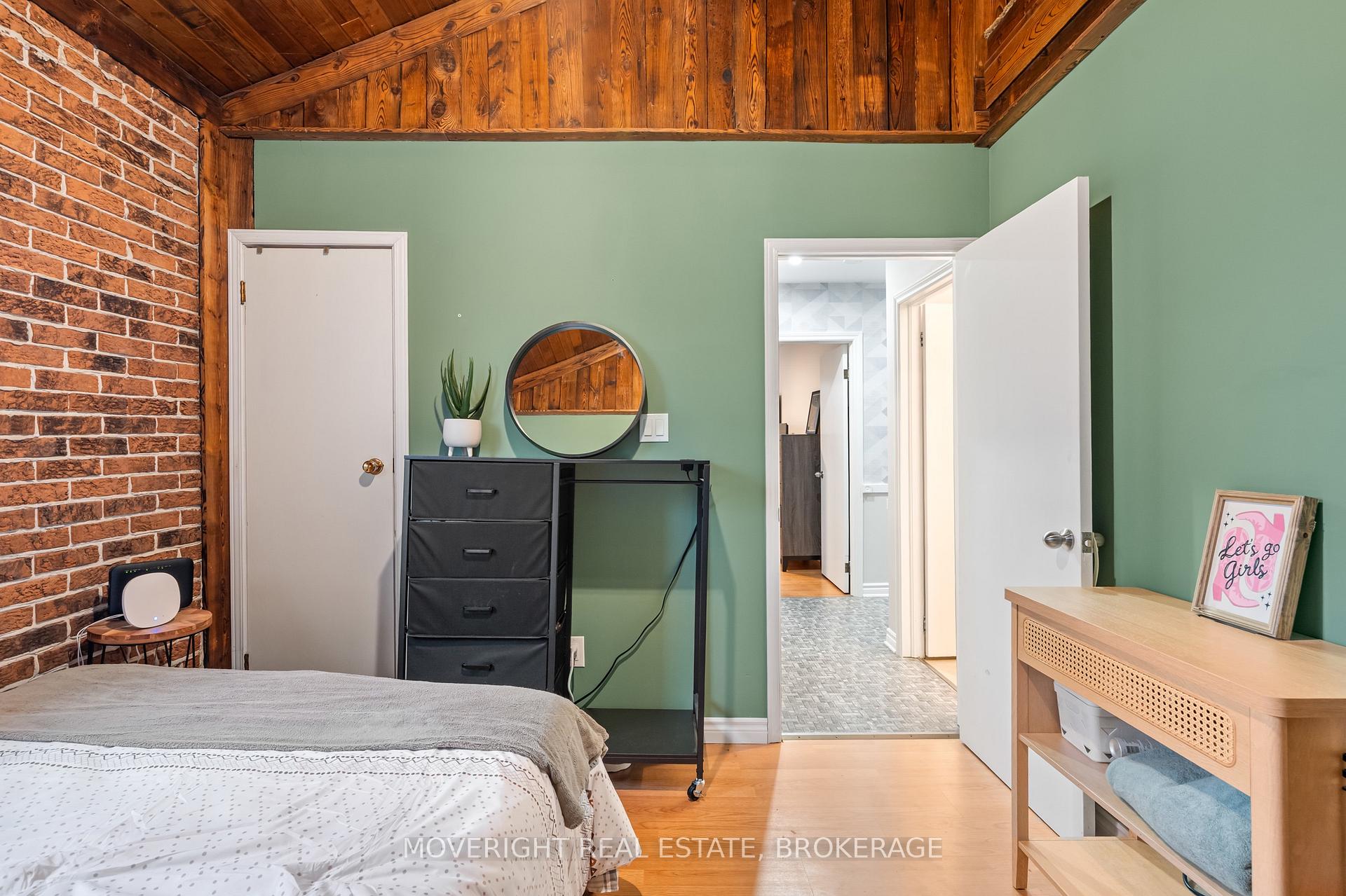 Photo 17 of 618 Lincoln Street, Welland, Lincoln/Crowland — HOMEH