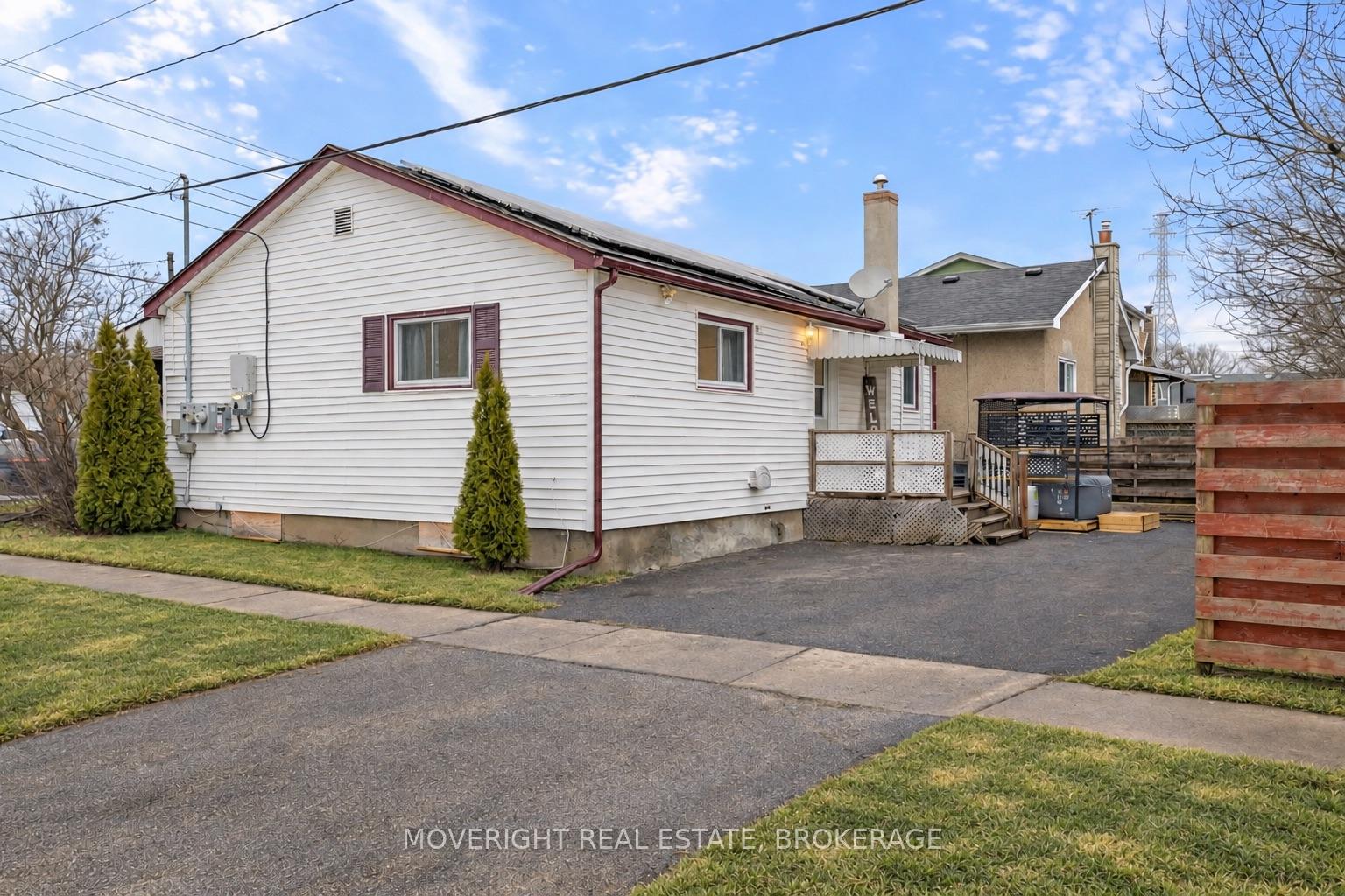 Photo 22 of 618 Lincoln Street, Welland, Lincoln/Crowland — HOMEH