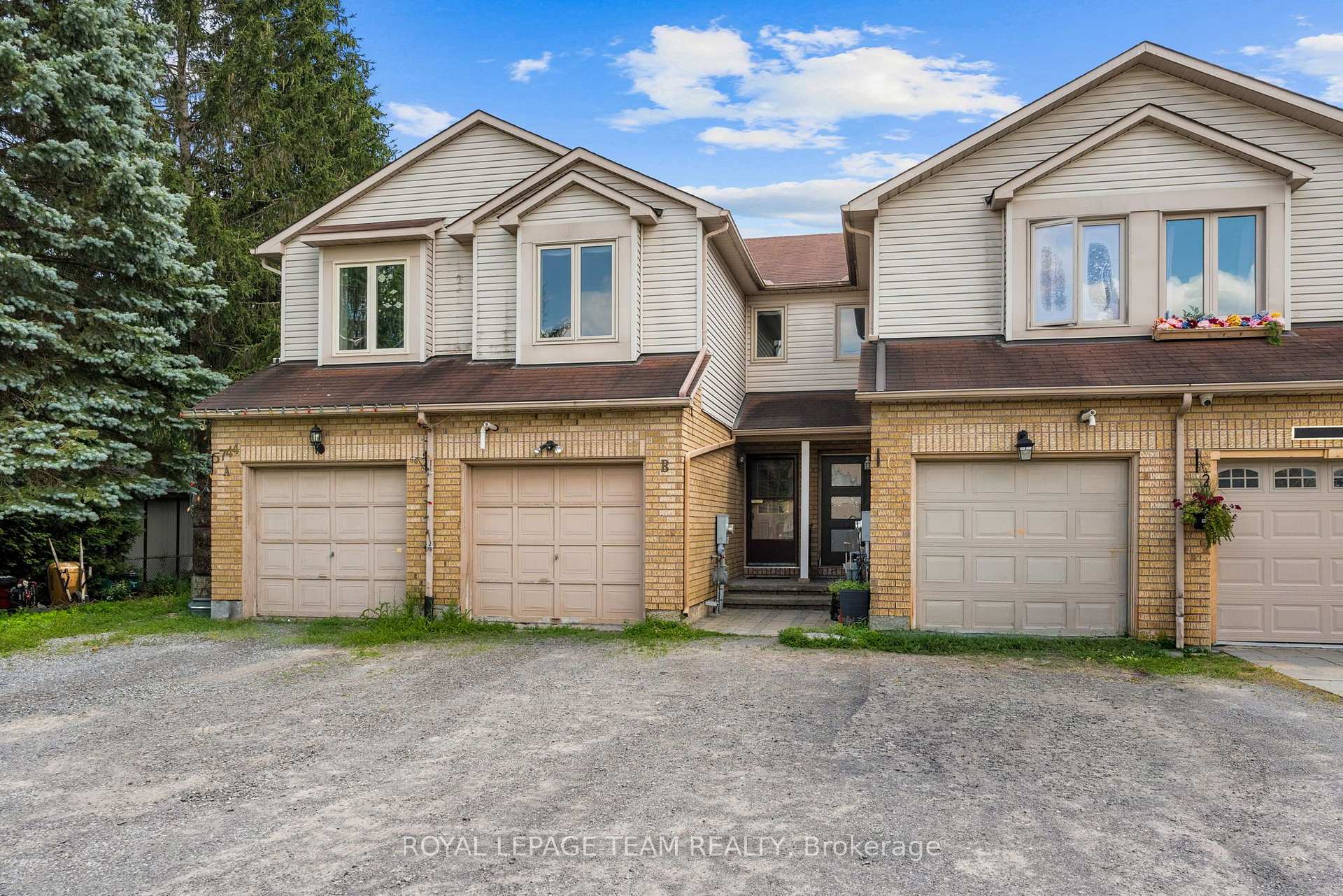 Photo of Unit B, 5744 Andrasi Crescent