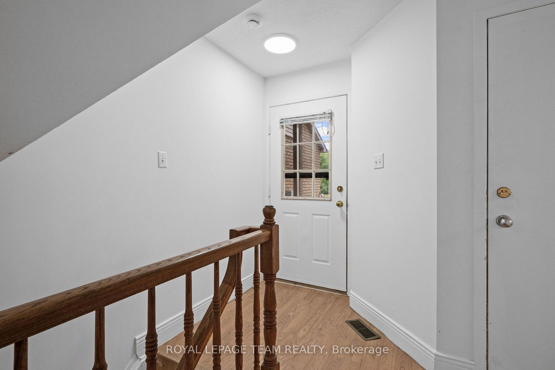Photo 2 of Unit B, 5744 Andrasi Crescent, Ottawa, Osgoode — HOMEH