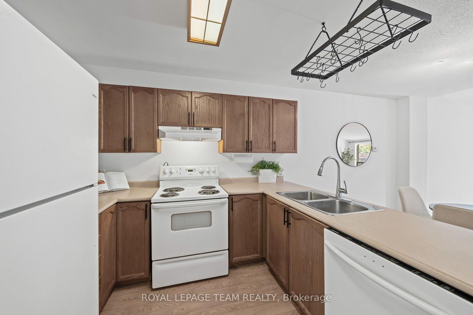 Photo 4 of Unit B, 5744 Andrasi Crescent, Ottawa, Osgoode — HOMEH