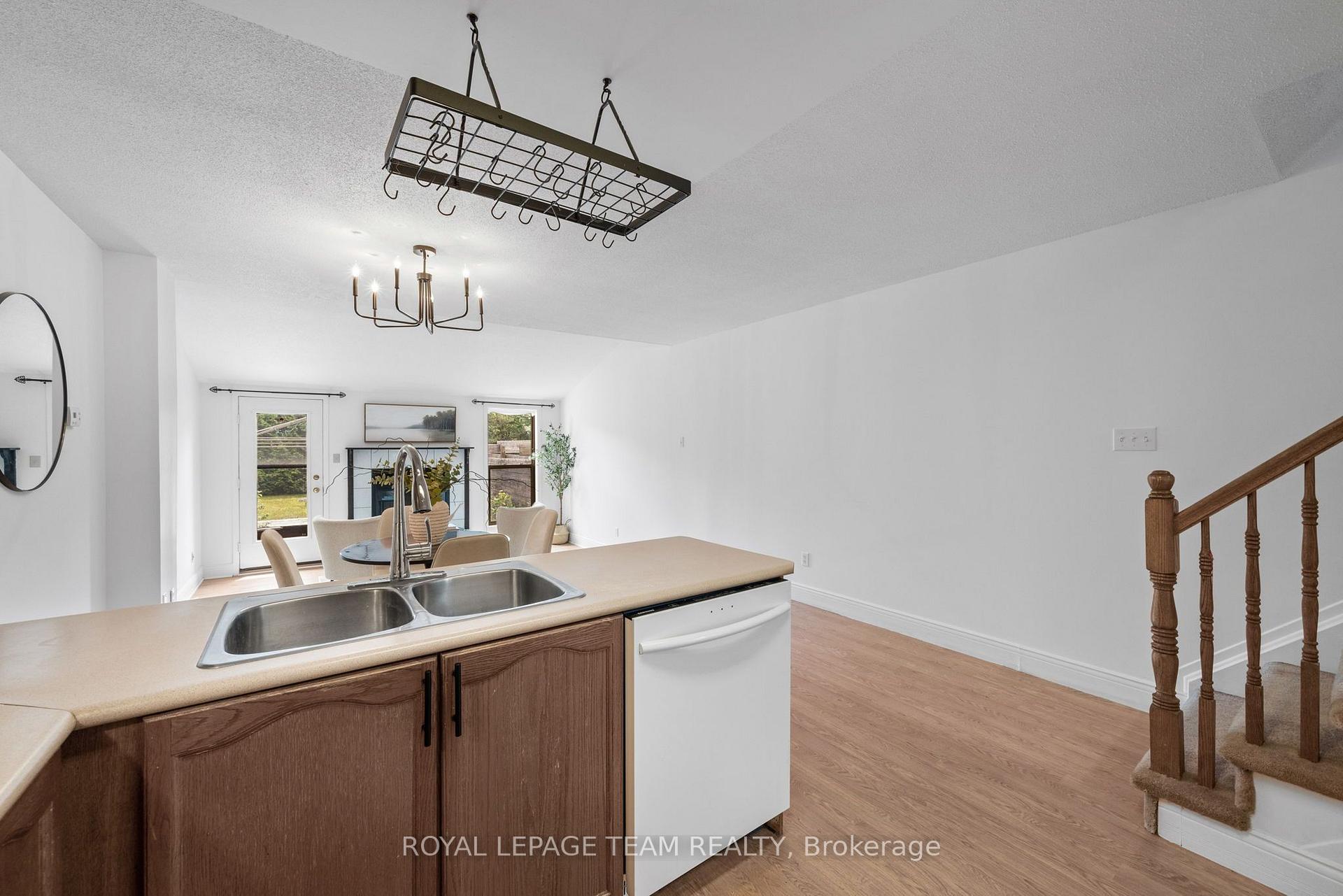Photo 5 of Unit B, 5744 Andrasi Crescent, Ottawa, Osgoode — HOMEH